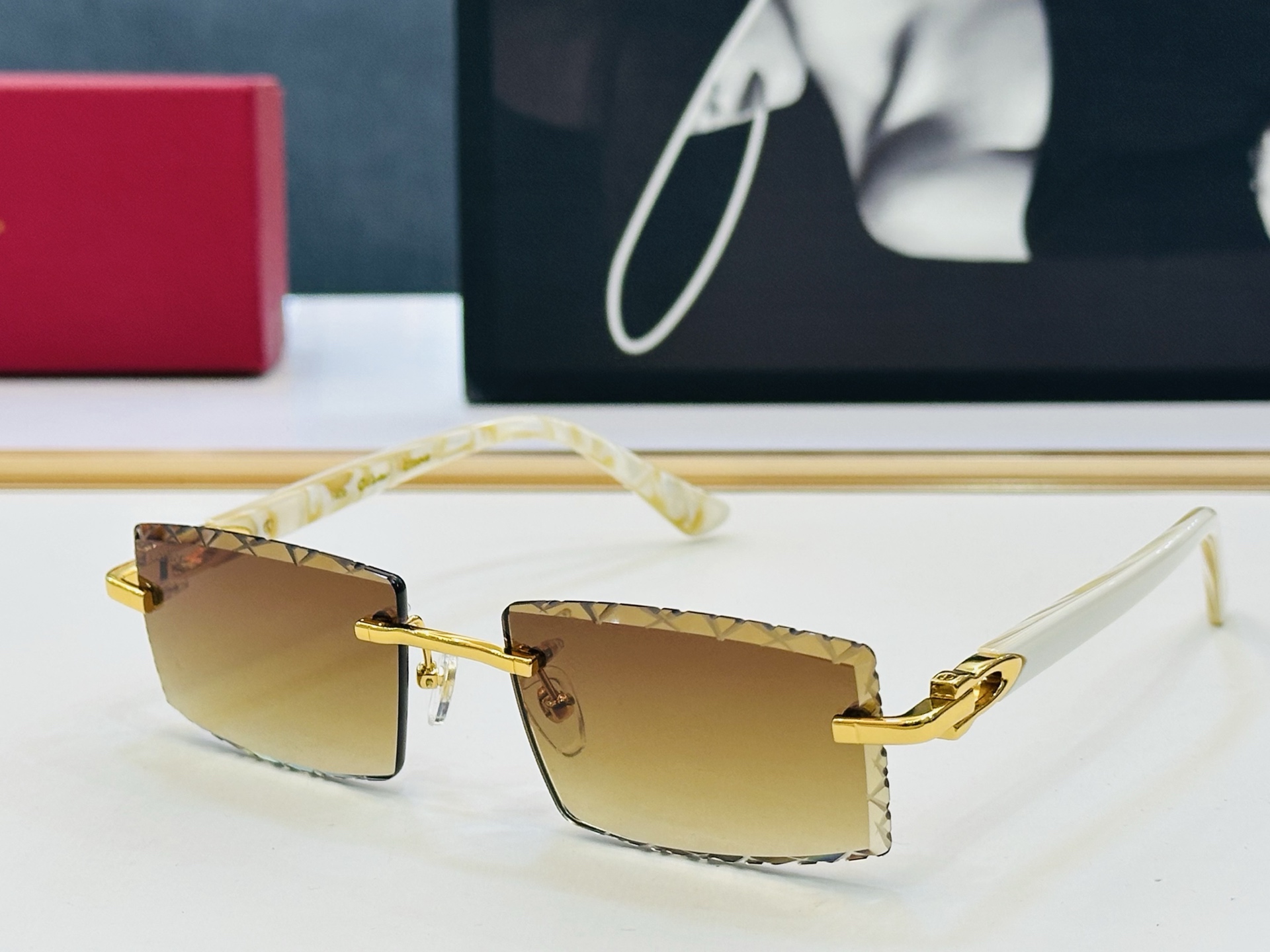 Cartie* 卡家 CT0049 太阳镜 Size：55口18-140 工艺精湛气质十足！A男女同款 