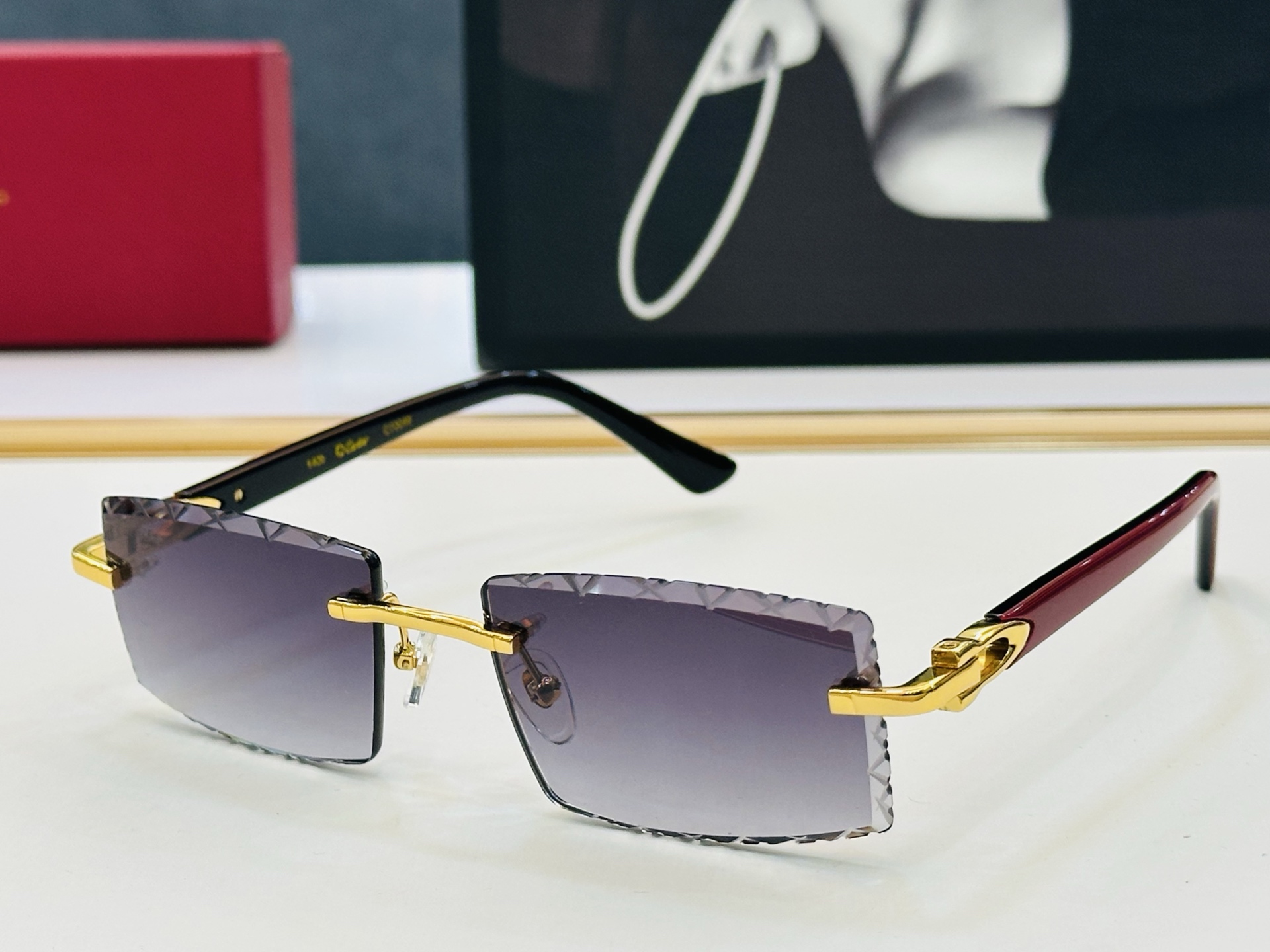 Cartie* 卡家 CT0049 太阳镜 Size：55口18-140 工艺精湛气质十足！A男女同款 