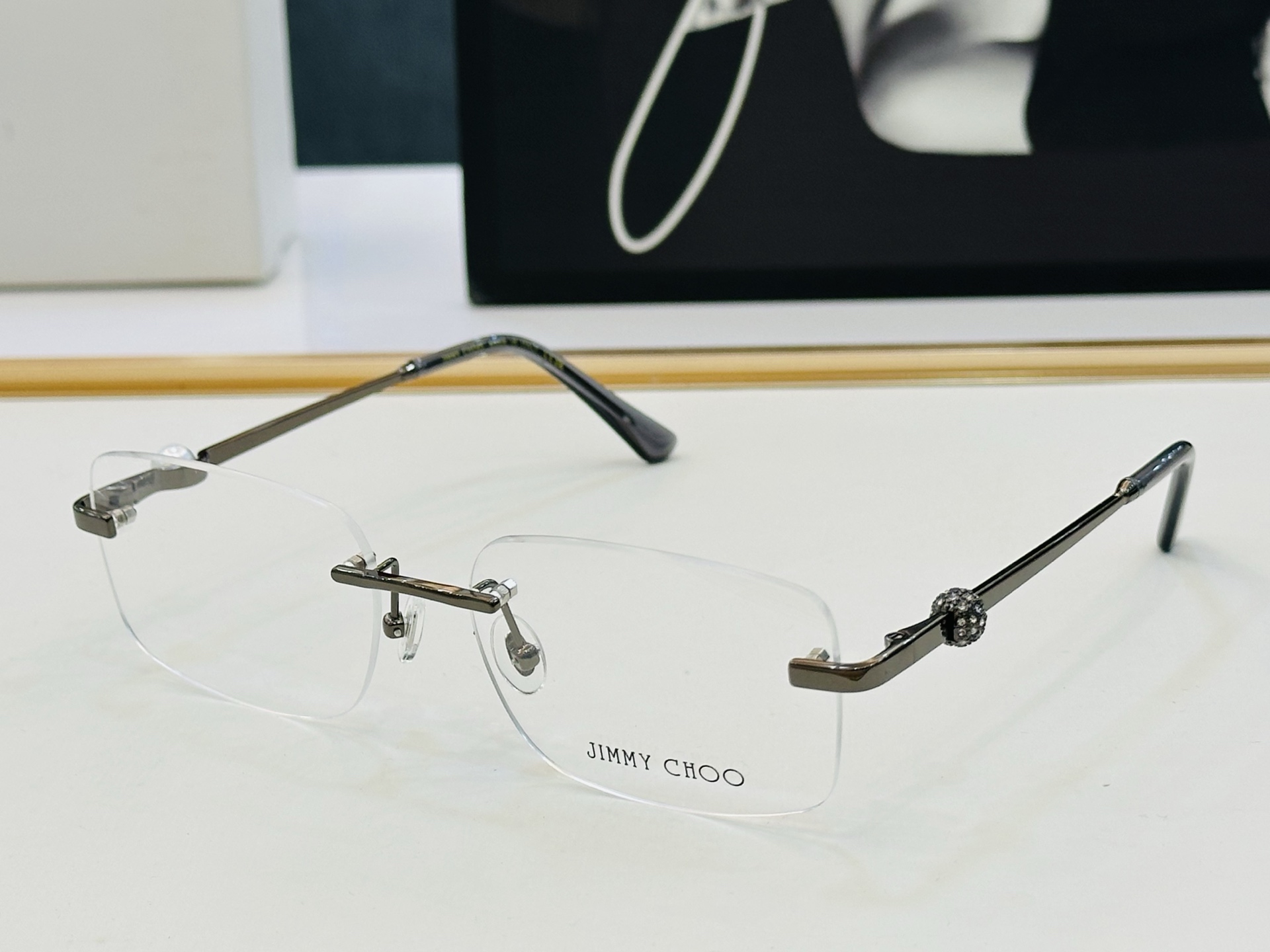 🆕 〖JIMMY CHO*/吉米家 MODEL: JC519 Size：58口17-143 🧤🧤将引发又