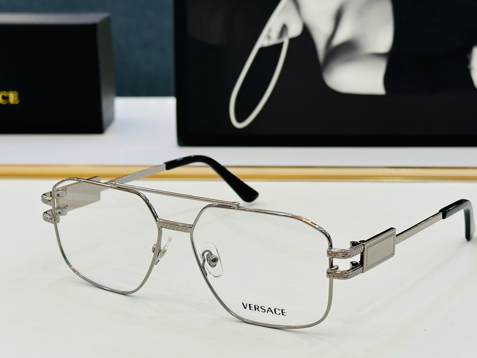 🎉🎉范思家 VERSACE✨✨✨MODEL：VE1302 Size：57口15-140 ✨L 有范