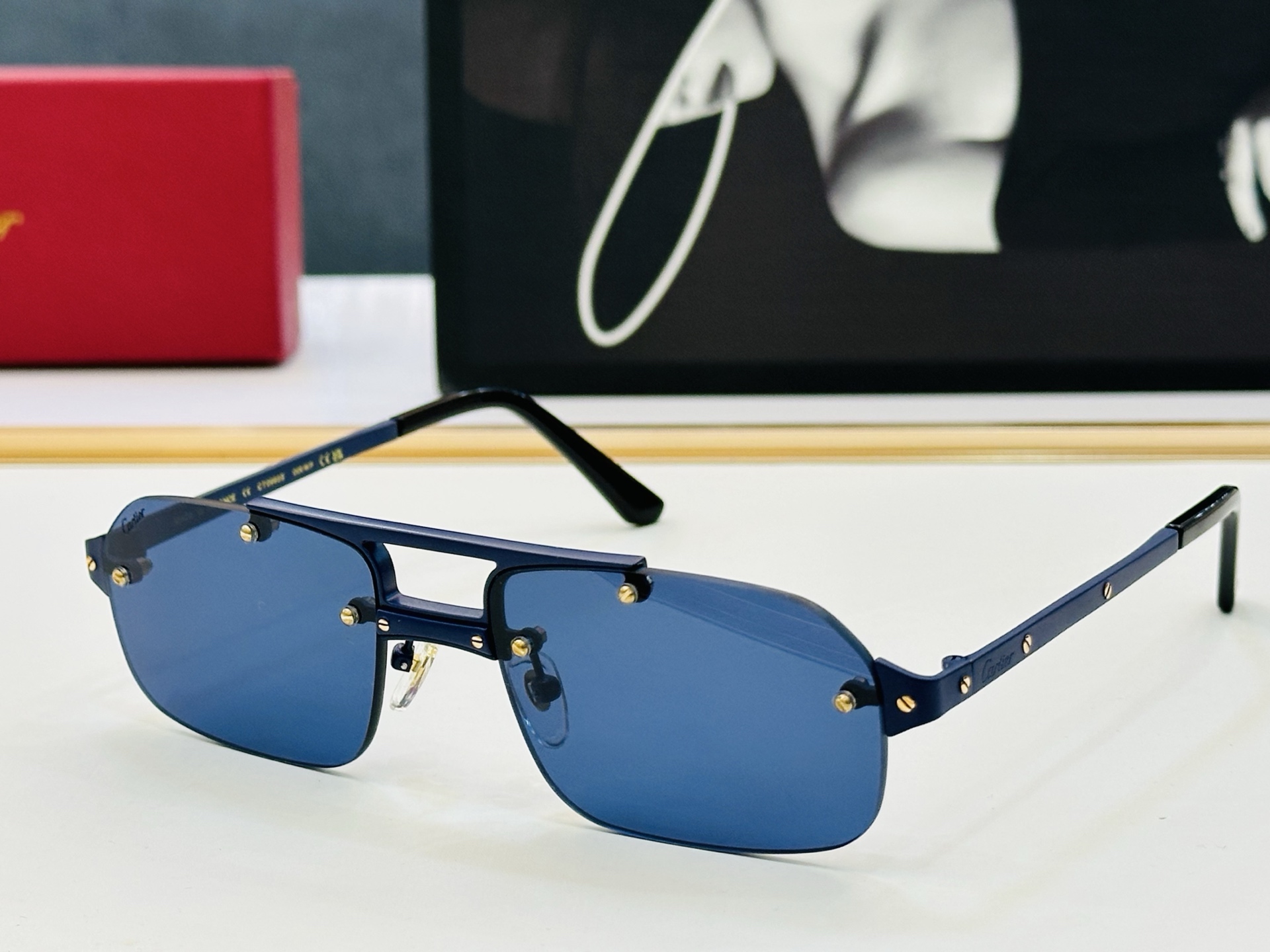 Cartie* 卡家 CT0660S 太阳镜 Size：57口19-143 工艺精湛气质十足！X男女同款