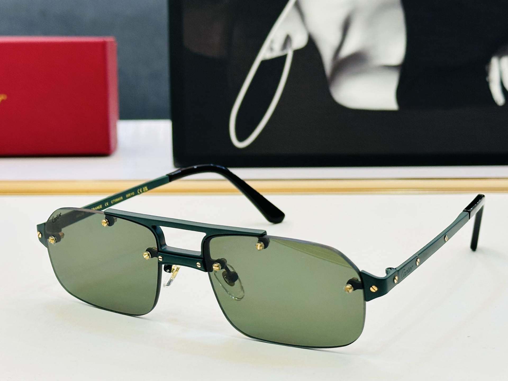 Cartie* 卡家 CT0660S 太阳镜 Size：57口19-143 工艺精湛气质十足！X男女同款