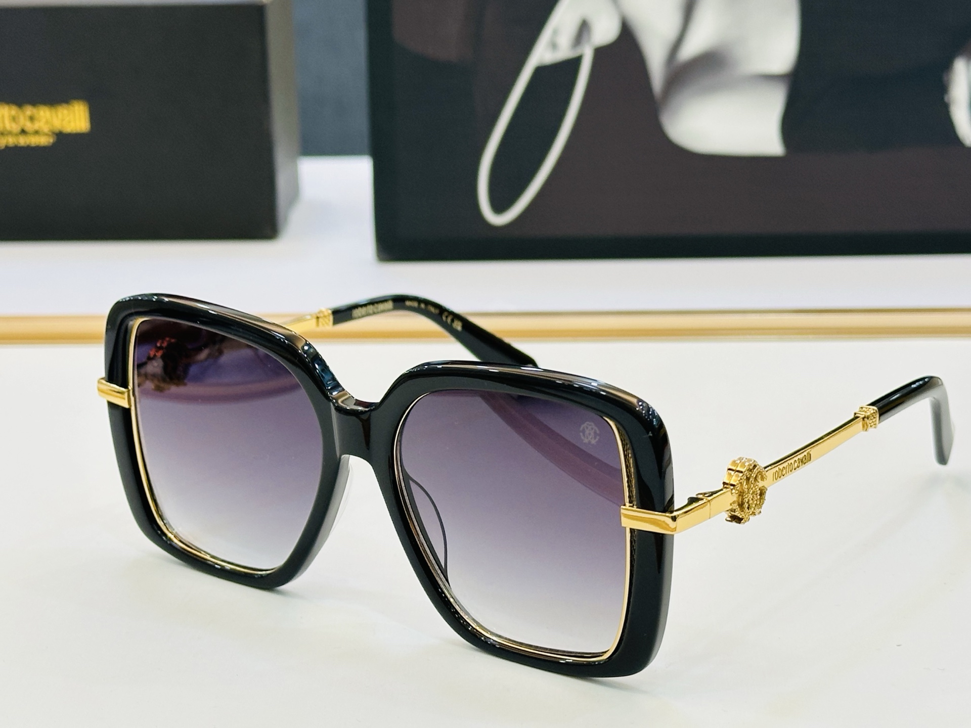 罗伯特家 SRC007 Size：54口17-145 [呲牙][呲牙]进口材料 logo 全新的感觉 给