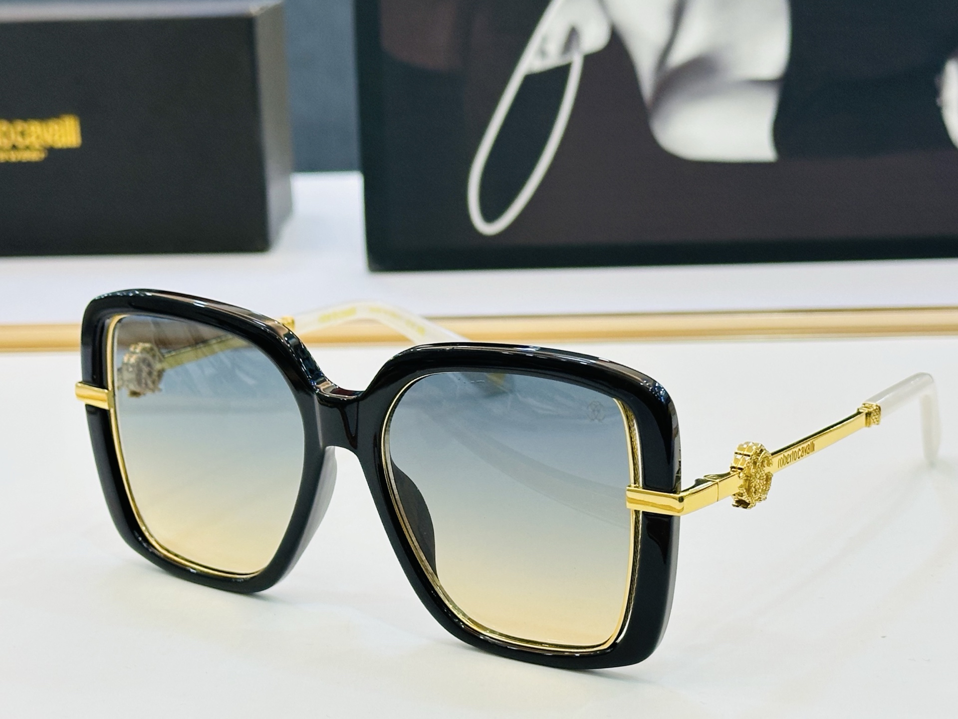 罗伯特家 SRC007 Size：54口17-145 [呲牙][呲牙]进口材料 logo 全新的感觉 给