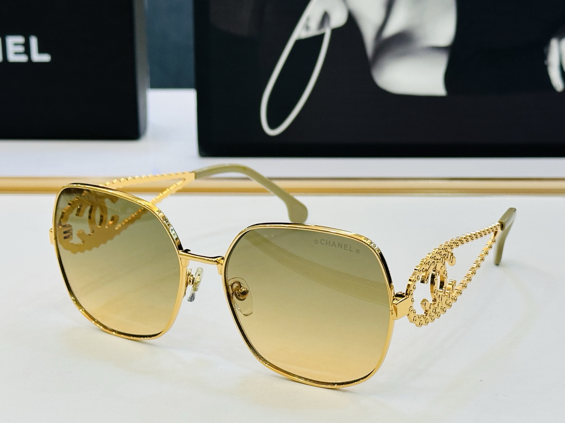 🆕 【CHANE*/香家】MODEL: A95106 Size：61口17-150 💅🏻💓b太阳镜