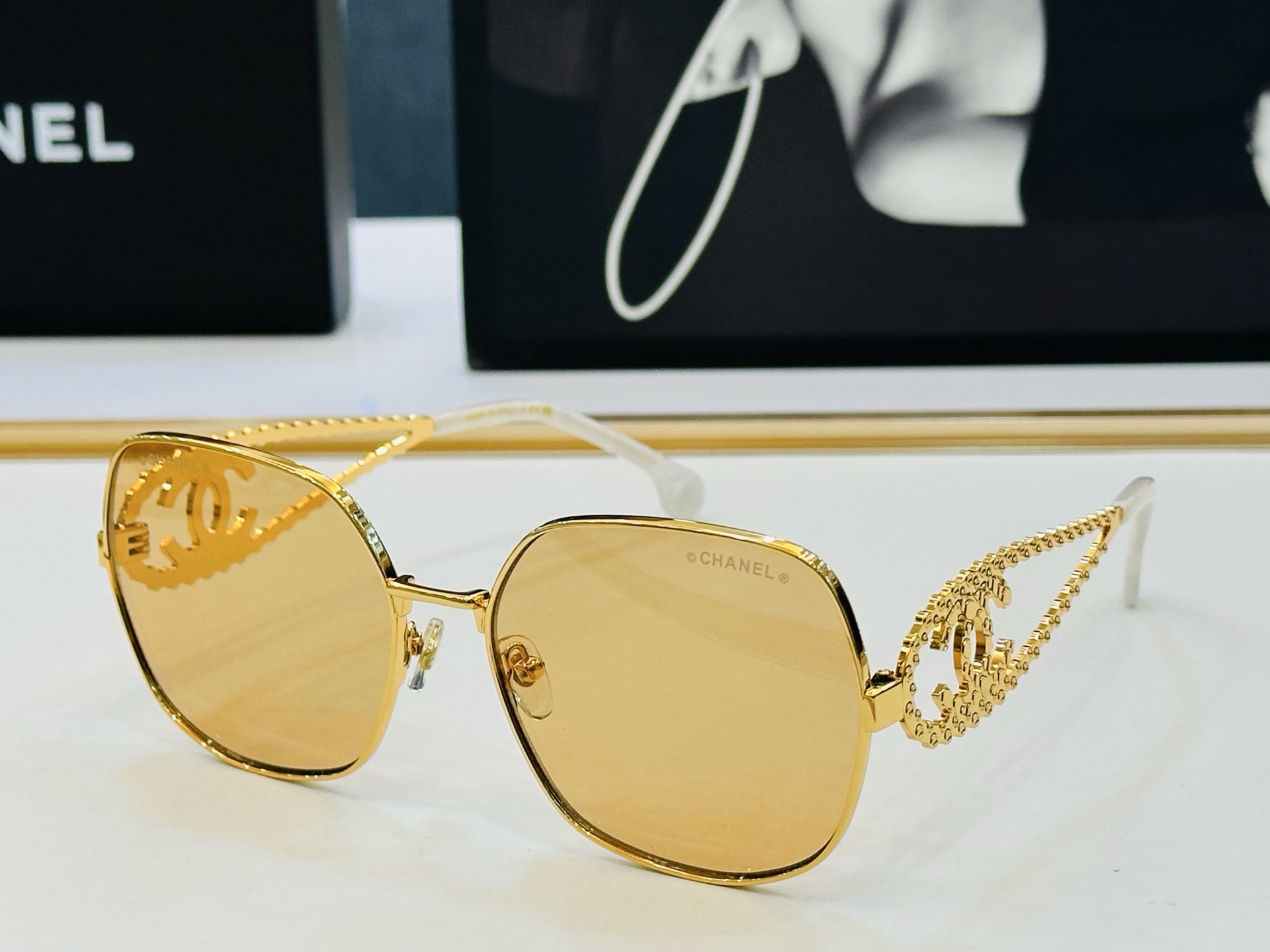 🆕 【CHANE*/香家】MODEL: A95106 Size：61口17-150 💅🏻💓b太阳镜