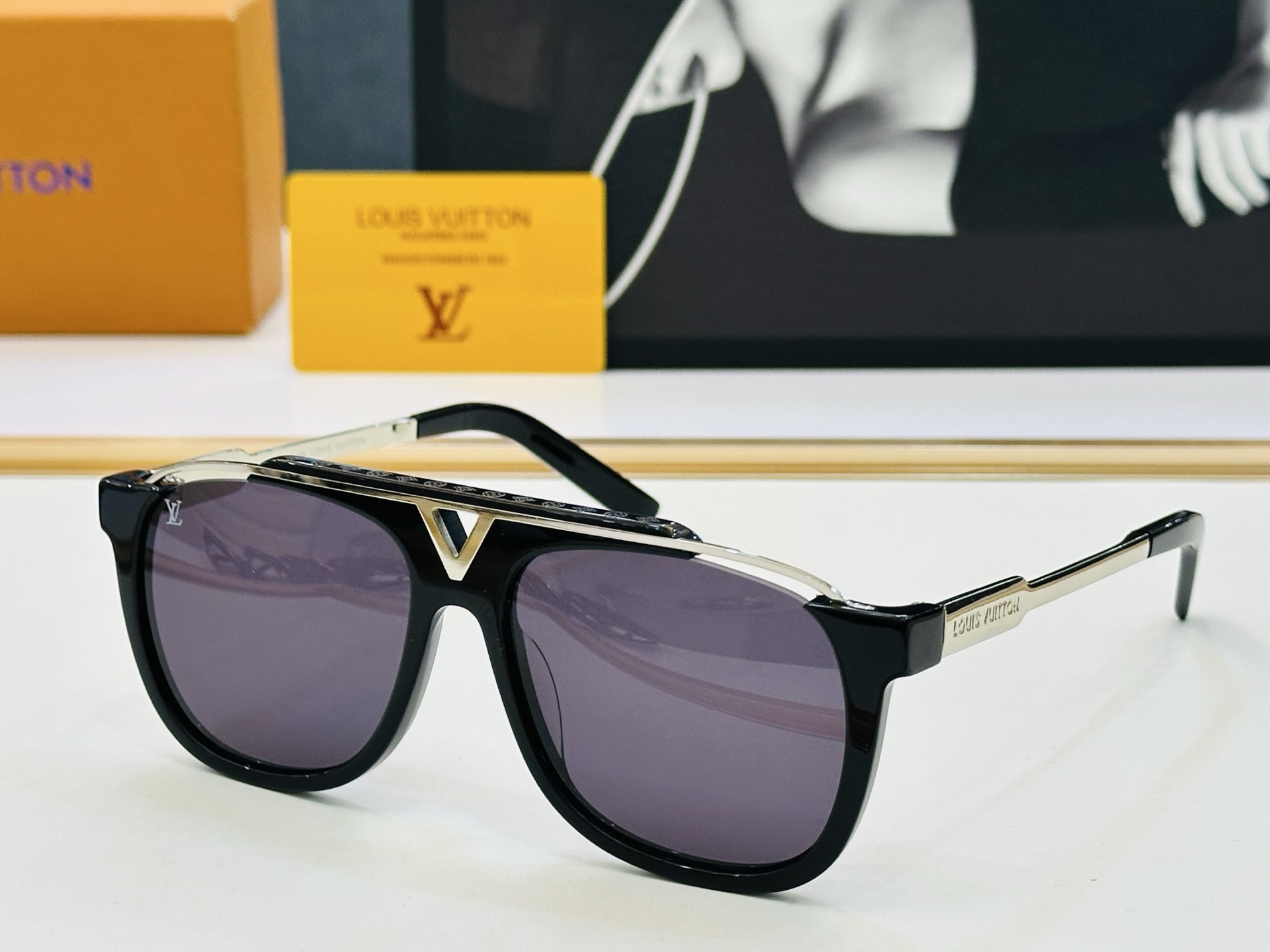 🆕🔺LOUIS VUITTO*🔻路易家 Z0938E 金属框架 方形款男款墨镜 size: 54口18-