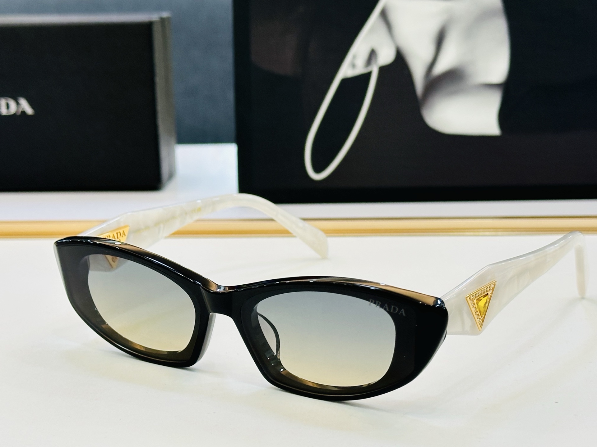 🔺PRAD*🔻普家 PR1704 Size：50口22-145 眼镜系列堪称精湛制作 彰显独特个 bm最