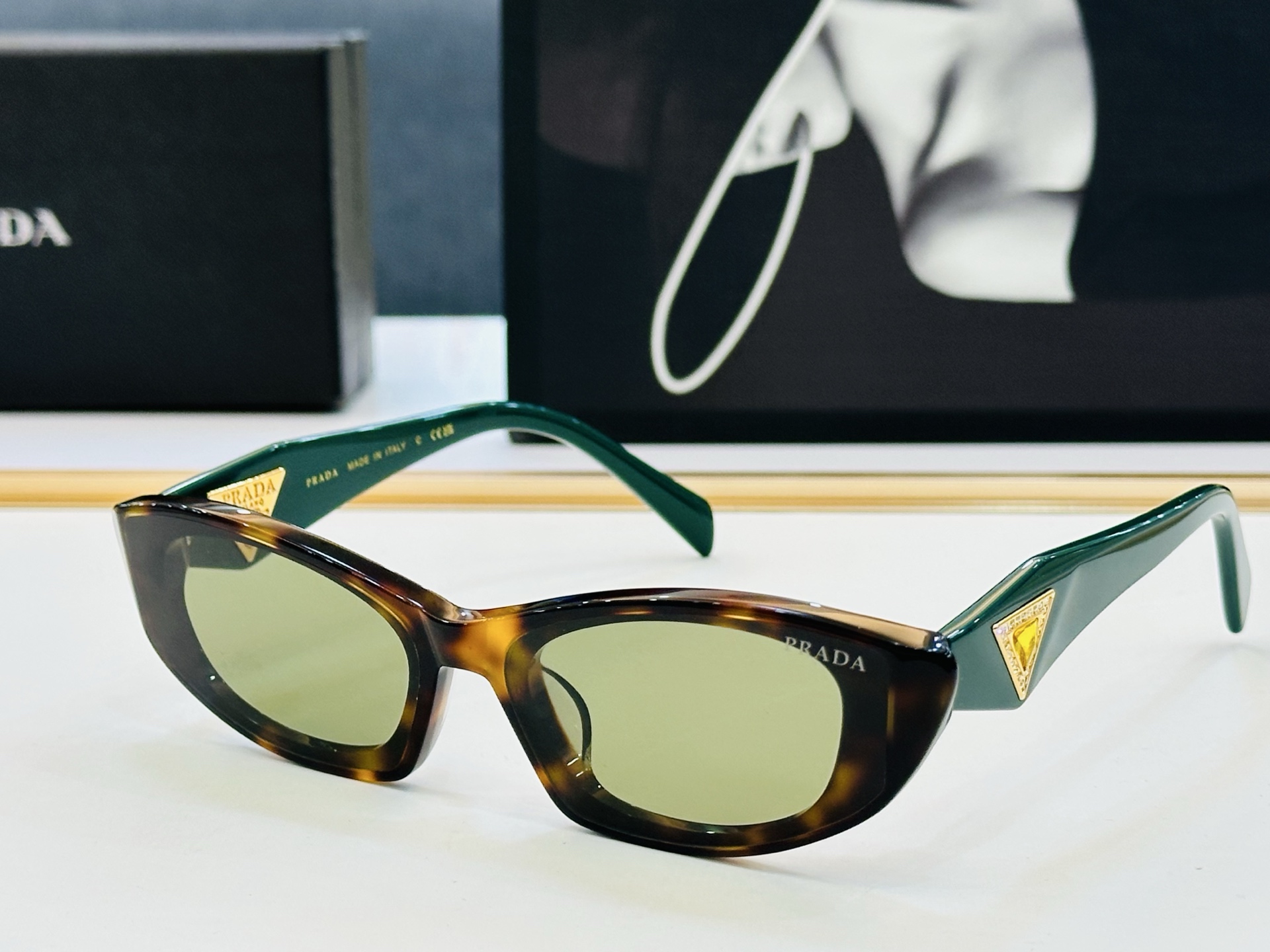 🔺PRAD*🔻普家 PR1704 Size：50口22-145 眼镜系列堪称精湛制作 彰显独特个 bm最