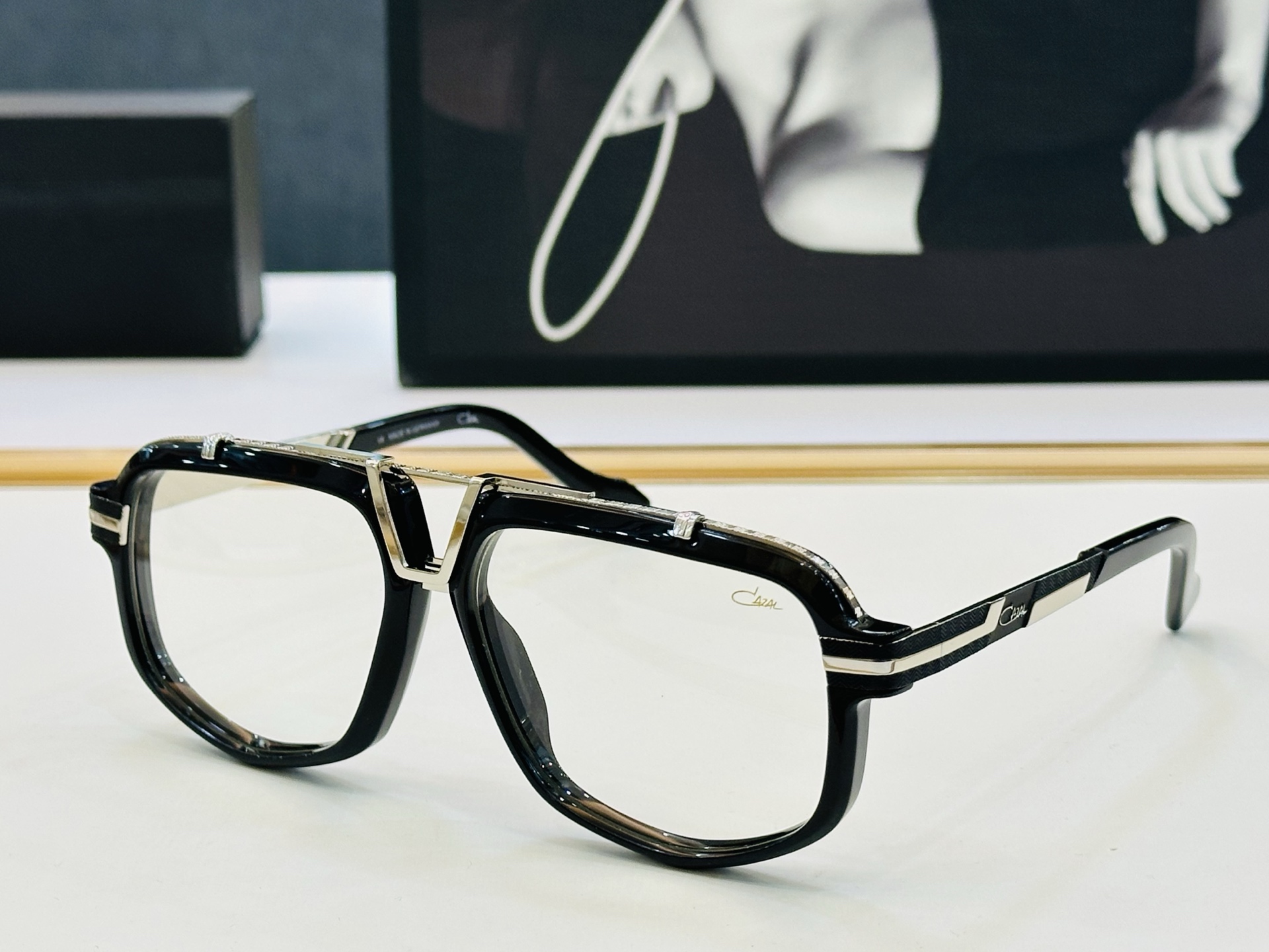 卡加尔 new CAZAL Model:MOD8049 Size: 60口14-145 曲线和直线大胆组