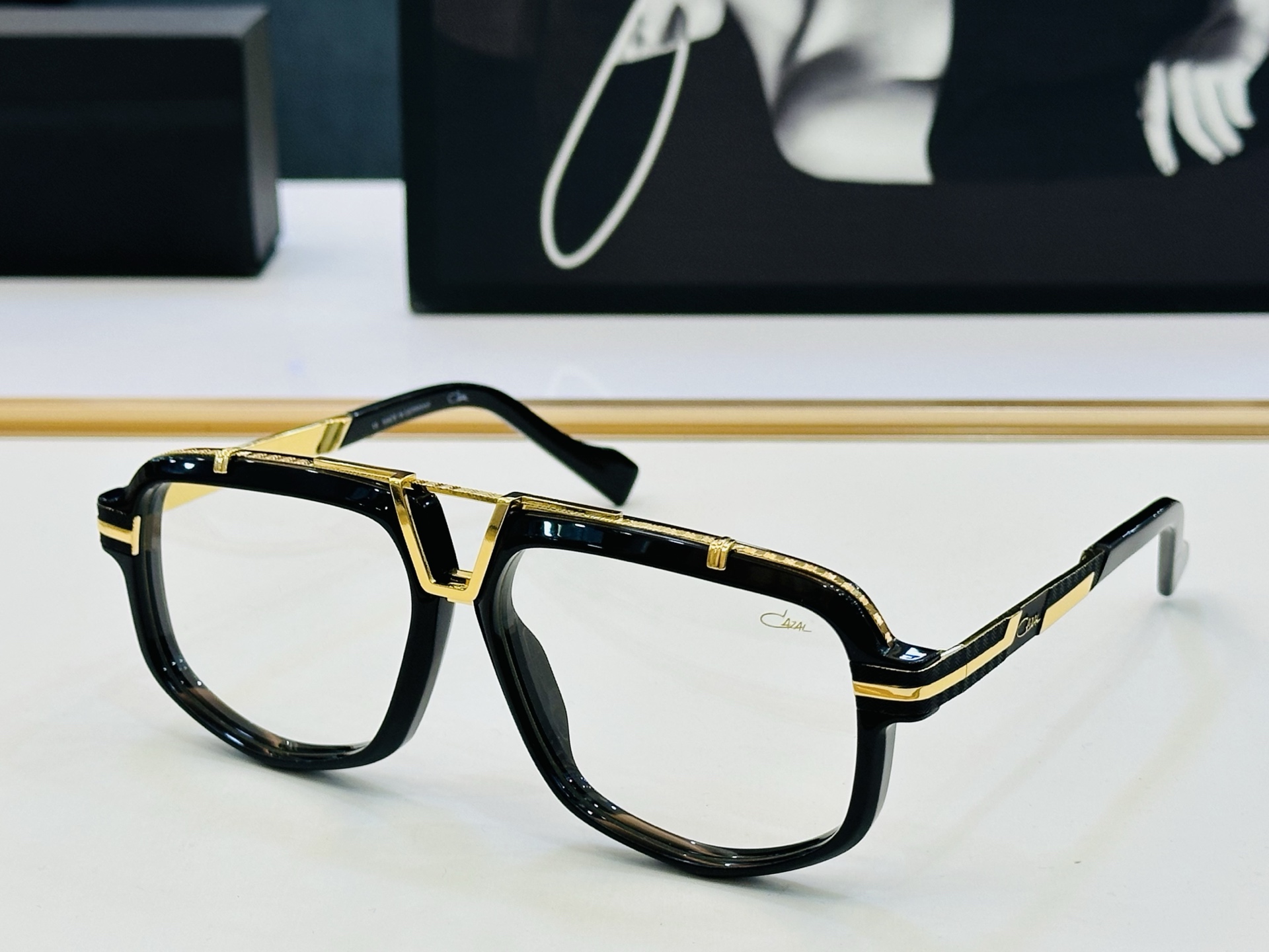 卡加尔 new CAZAL Model:MOD8049 Size: 60口14-145 曲线和直线大胆组