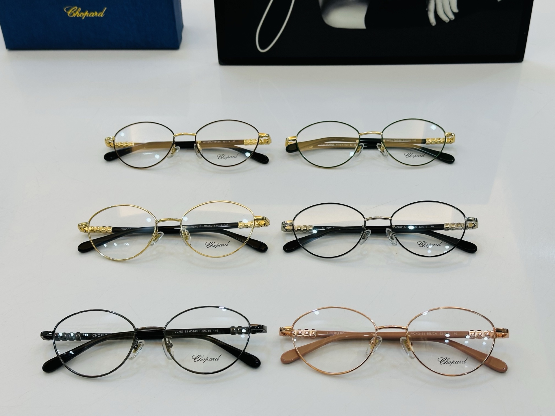 原版 ChoPard肖邦 MODEL: VCHH15J Size：52口19-140 以现代时尚的设计风