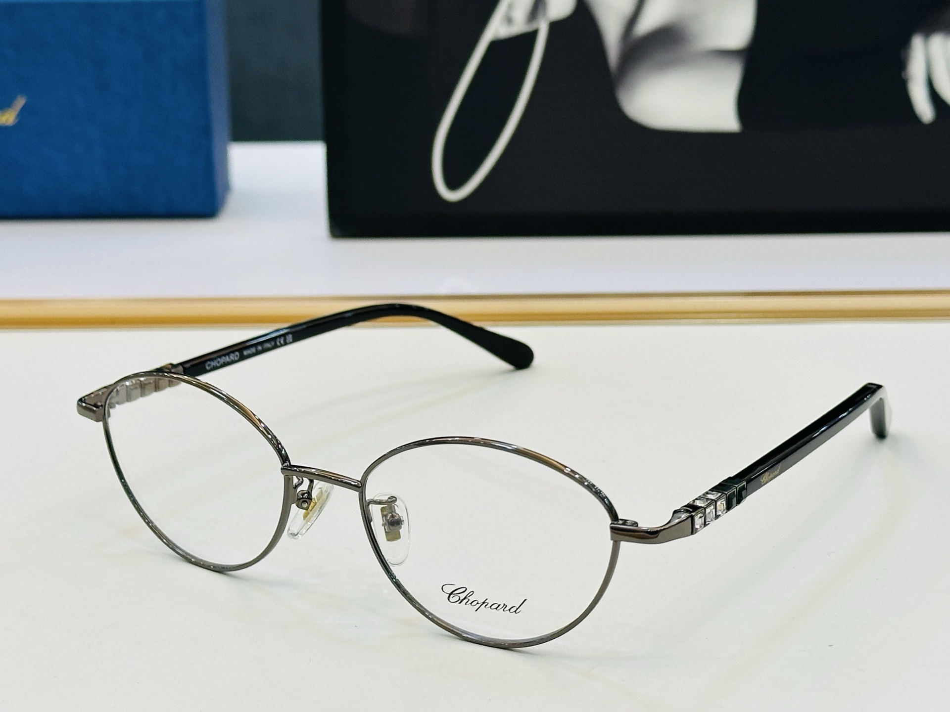 原版 ChoPard肖邦 MODEL: VCHH15J Size：52口19-140 以现代时尚的设计风