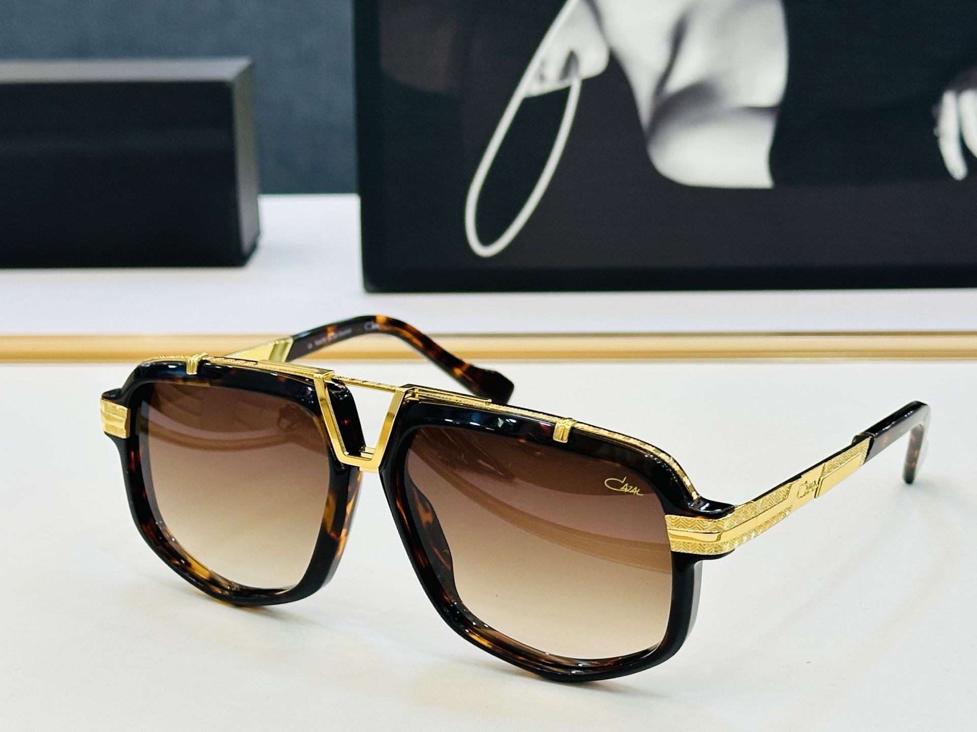 卡加尔 new CAZAL Model:MOD8049 Size: 60口14-145 曲线和直线大胆组