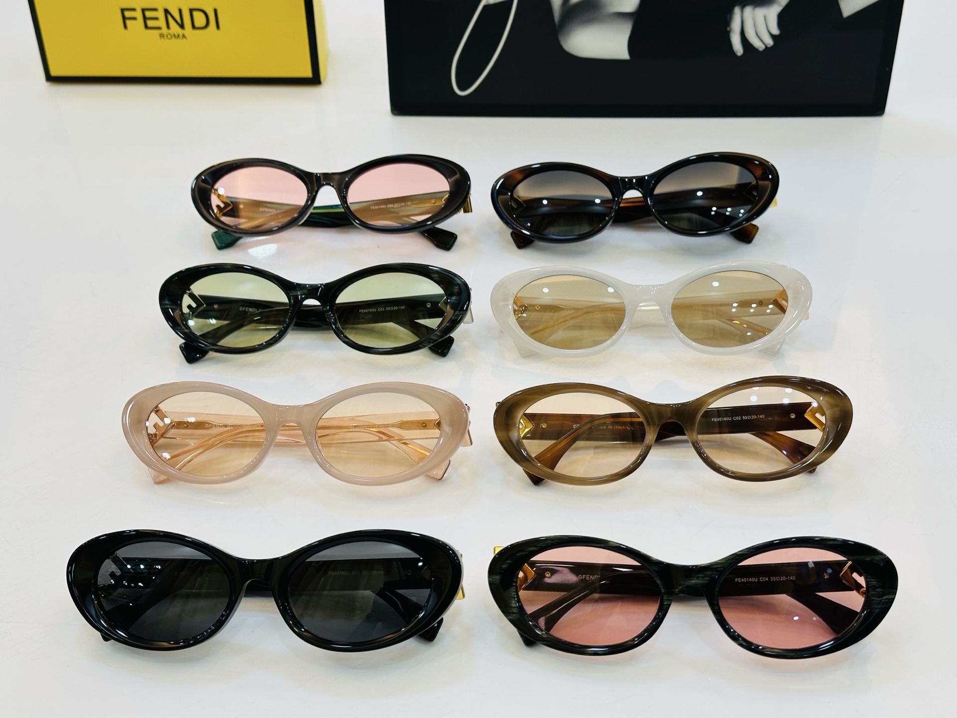 。新款FEND* FE40140U Size：55口20-140 🎁芬家 😀👏时尚经典 F太阳镜