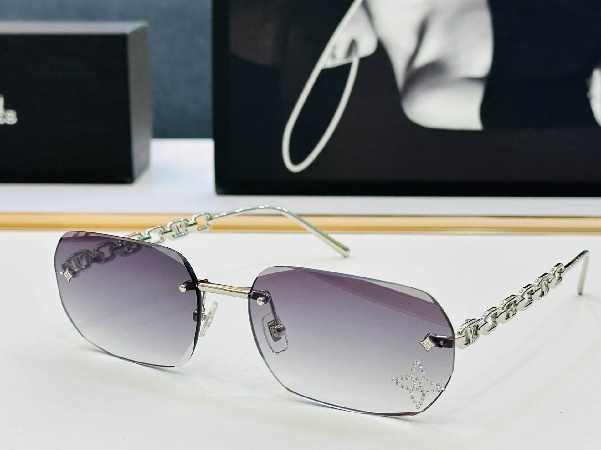 路易家 🎩Z2053U Size：63口18-137 充满活力的 展现独特个性🌟展现大气的你 b高品质 