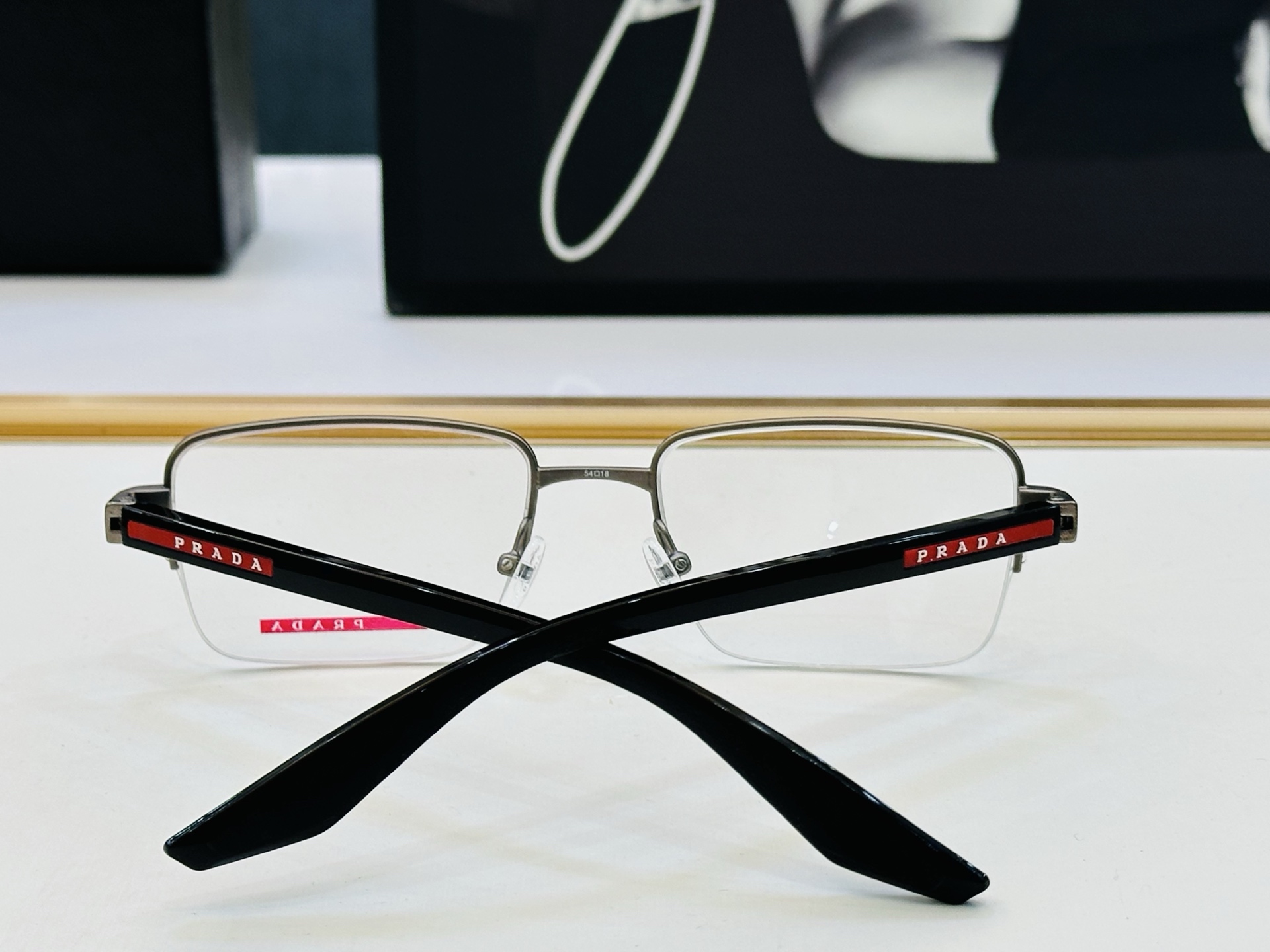 🔺PRAD*🔻普家 VPS 51S Size：54口18-145 眼镜系列堪称精湛制作 彰显独特个 W 