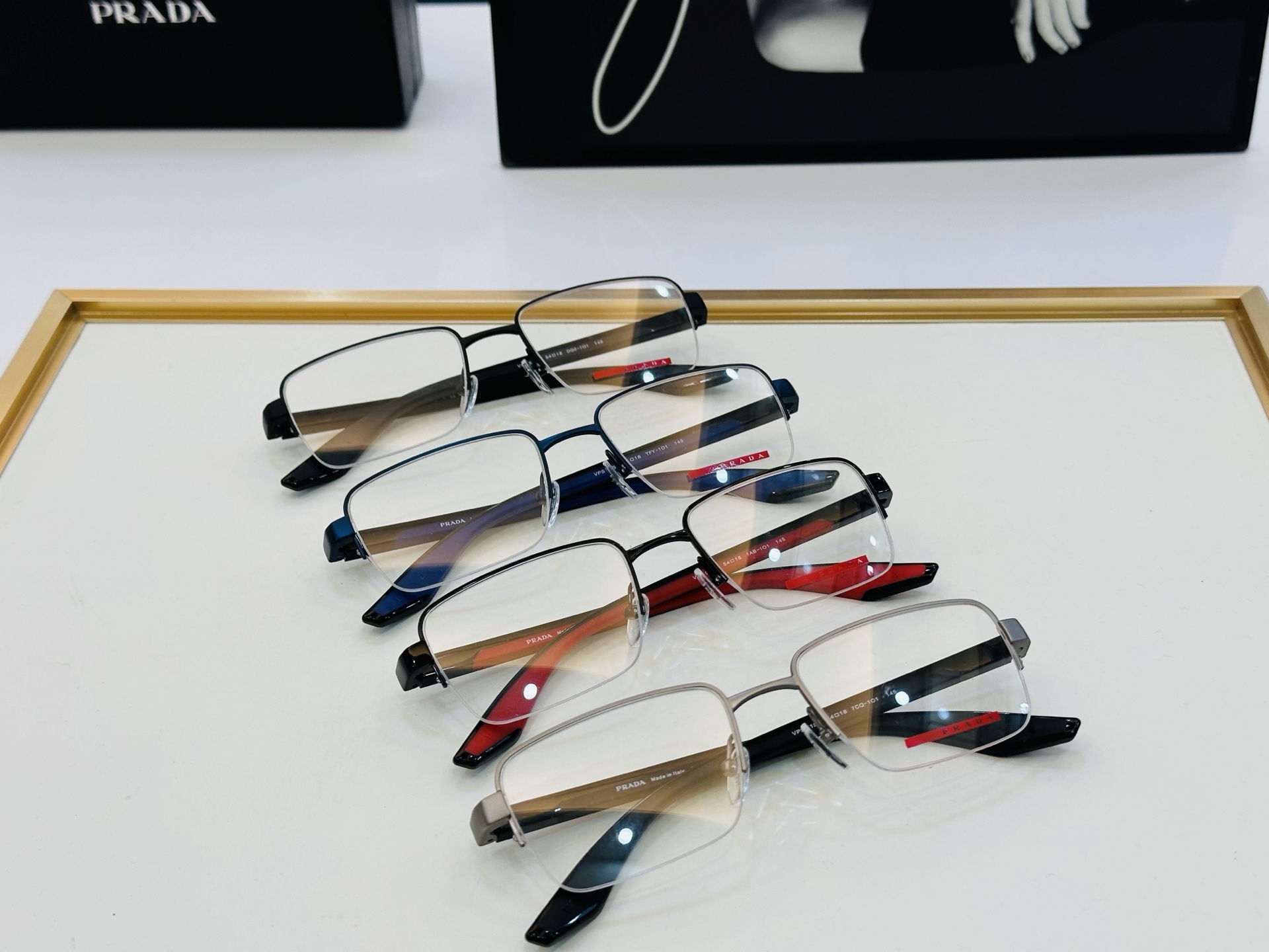 🔺PRAD*🔻普家 VPS 51S Size：54口18-145 眼镜系列堪称精湛制作 彰显独特个 W 
