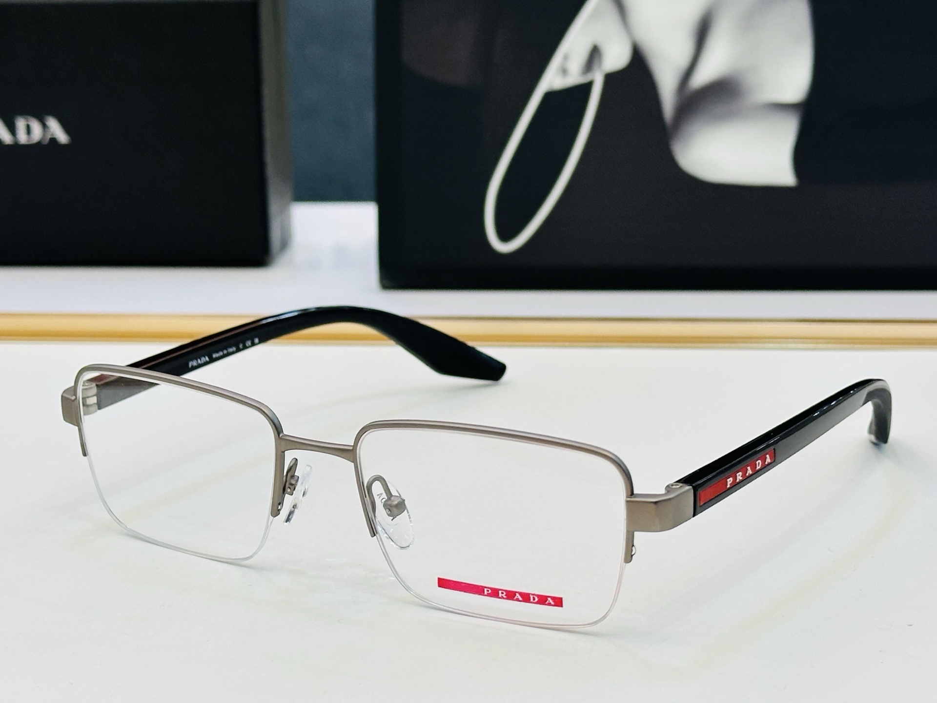 🔺PRAD*🔻普家 VPS 51S Size：54口18-145 眼镜系列堪称精湛制作 彰显独特个 W 