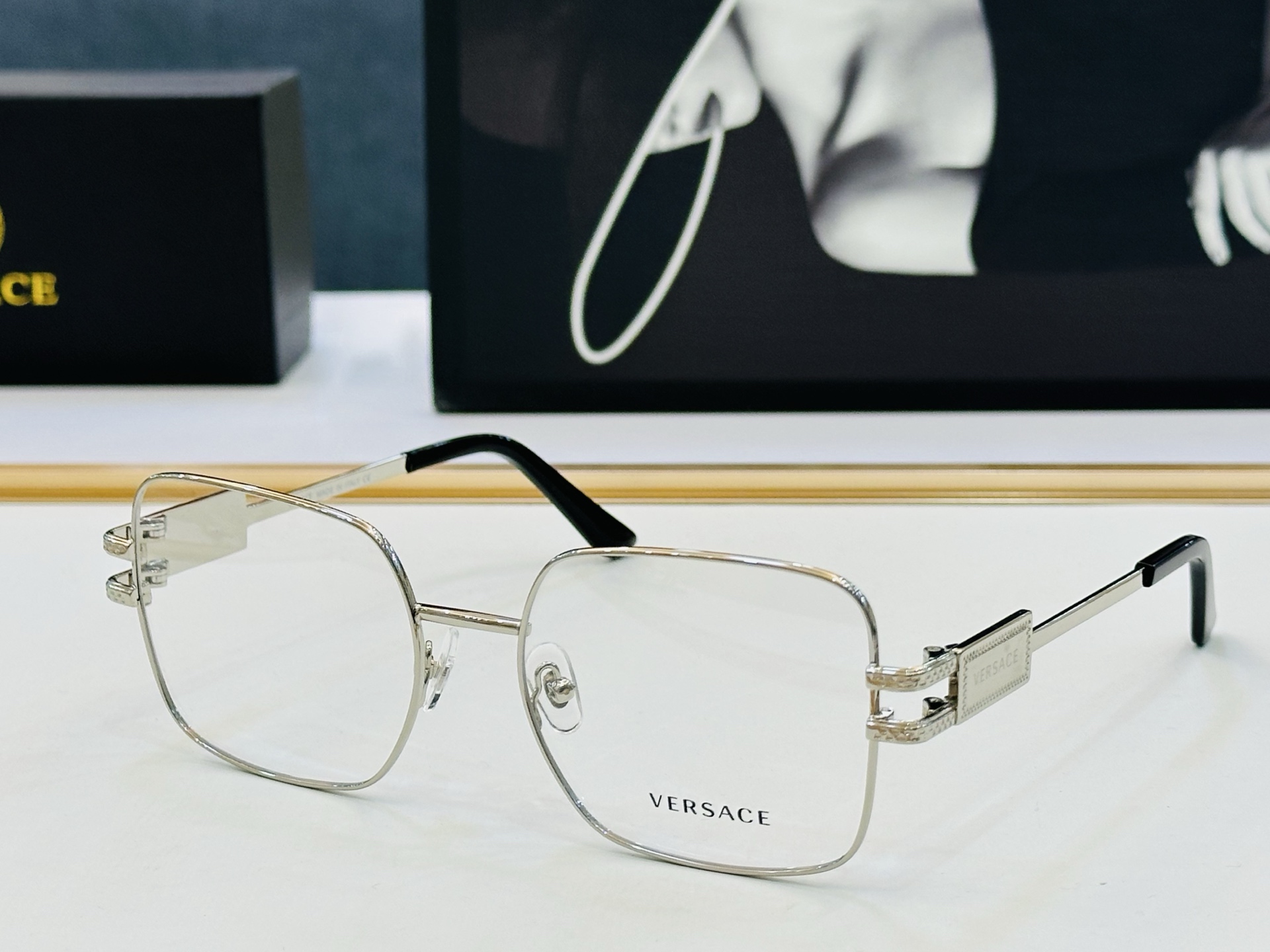 🎉🎉范思家 VERSACE✨✨✨MODEL：VE1303 Size：56口18-140 ✨L 有范