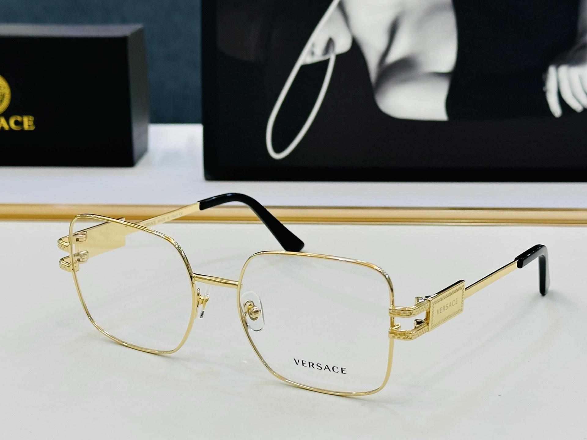 🎉🎉范思家 VERSACE✨✨✨MODEL：VE1303 Size：56口18-140 ✨L 有范