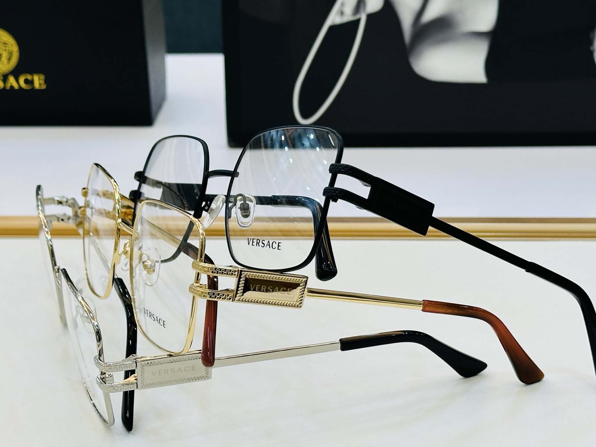 🎉🎉范思家 VERSACE✨✨✨MODEL：VE1303 Size：56口18-140 ✨L 有范