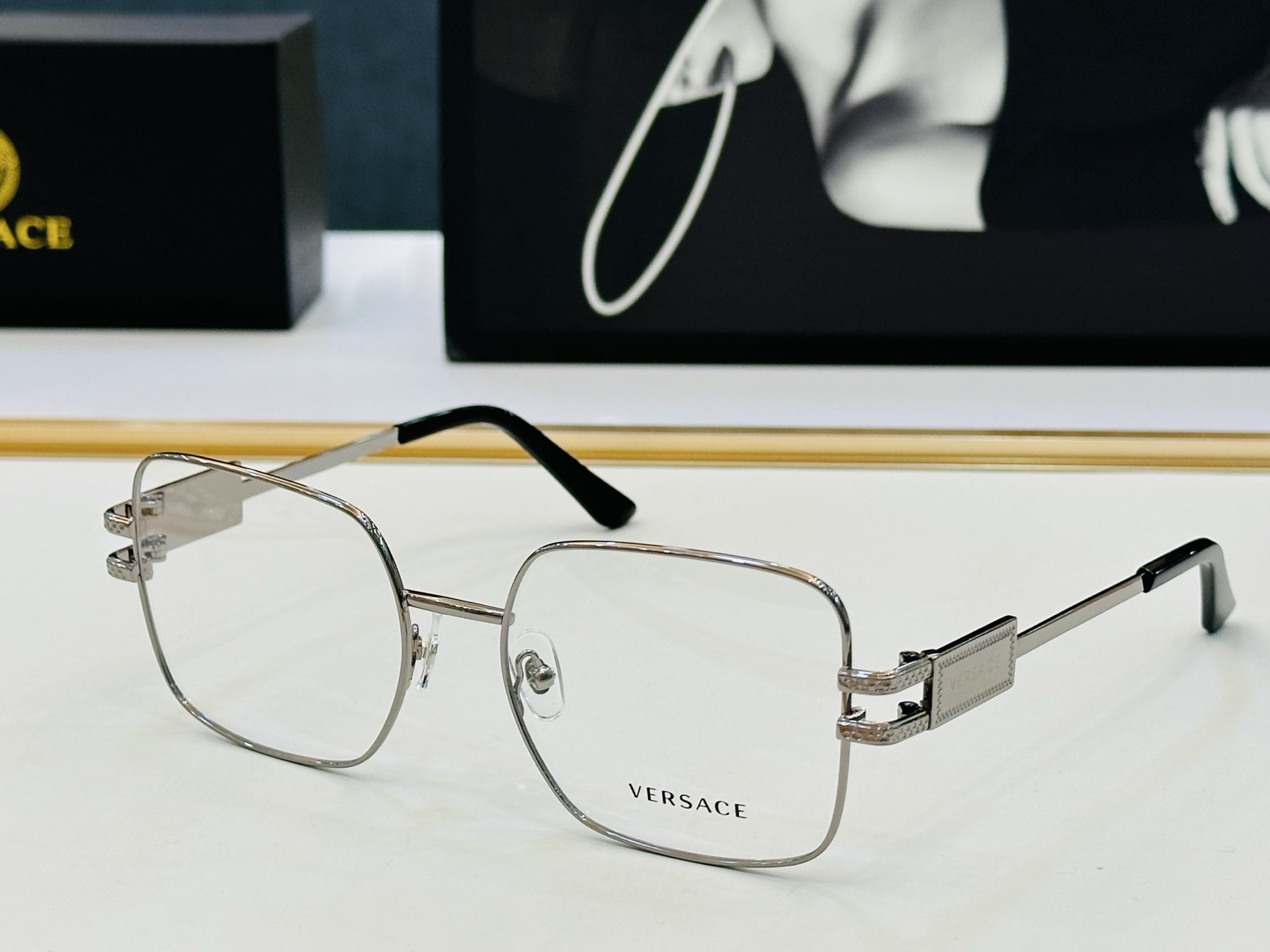 🎉🎉范思家 VERSACE✨✨✨MODEL：VE1303 Size：56口18-140 ✨L 有范