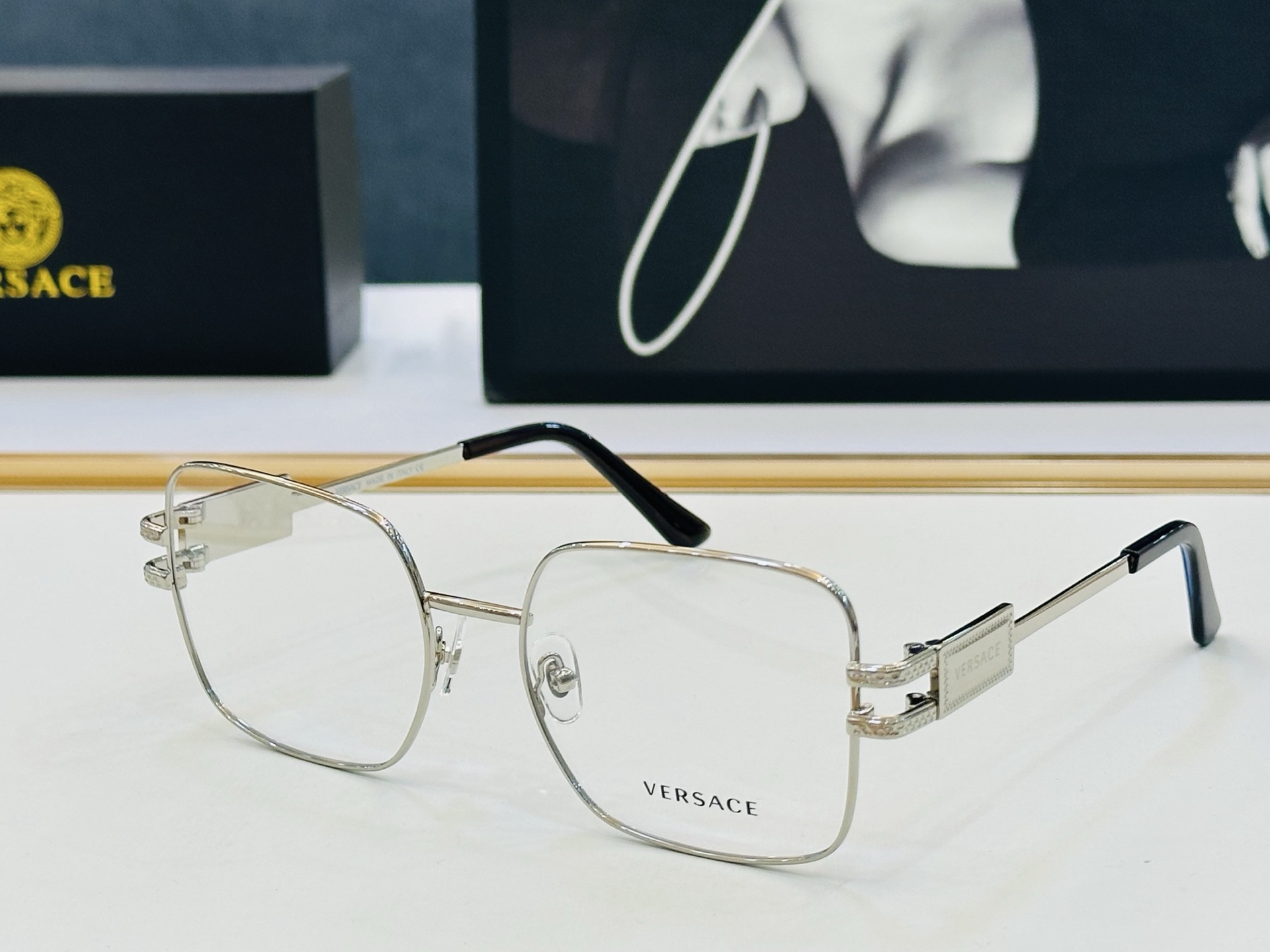 🎉🎉范思家 VERSACE✨✨✨MODEL：VE1303 Size：56口18-140 ✨L 有范