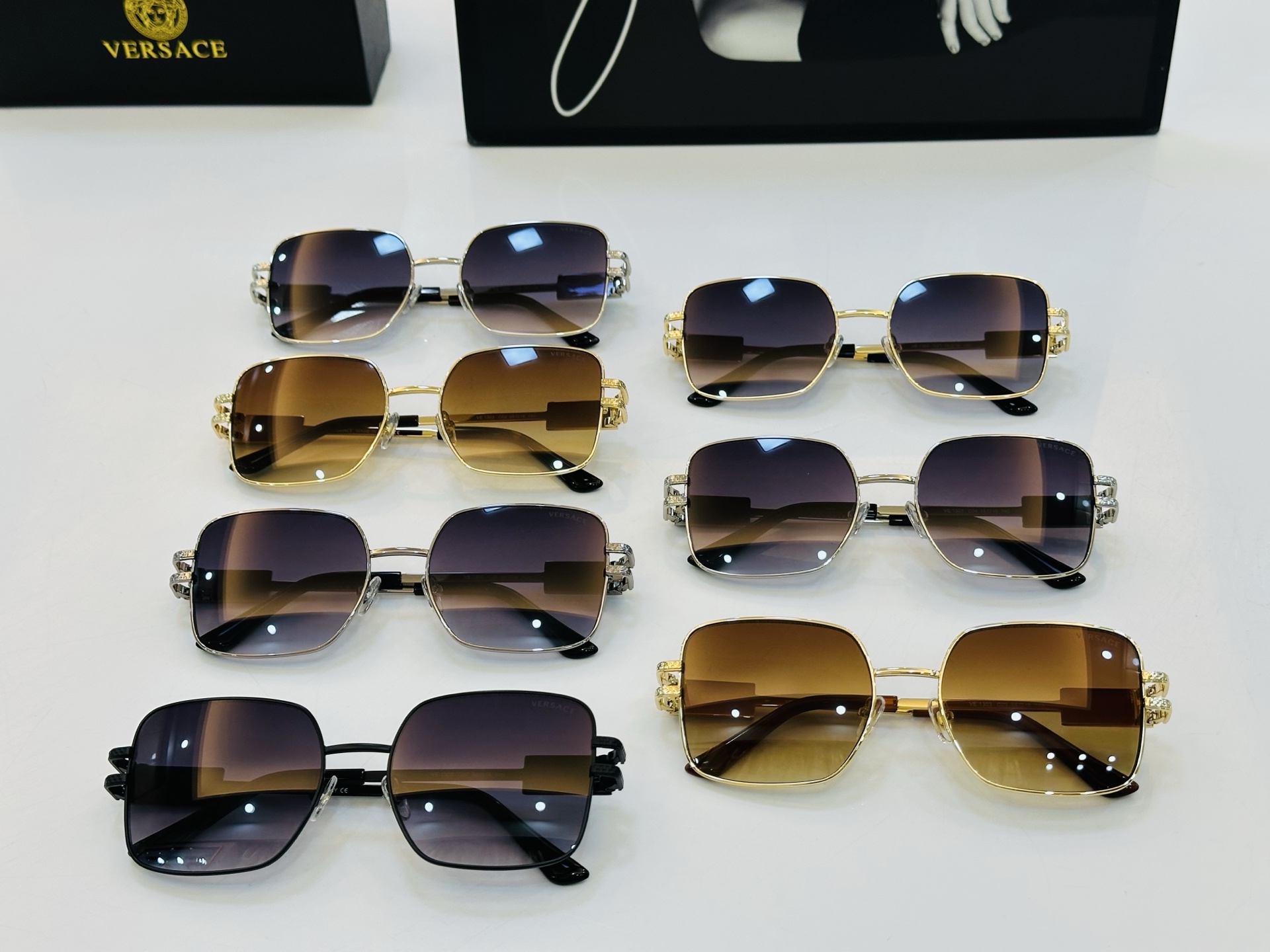 🎉🎉范思家 VERSACE✨✨✨MODEL：VE1303 Size：56口18-140 ✨L 有范