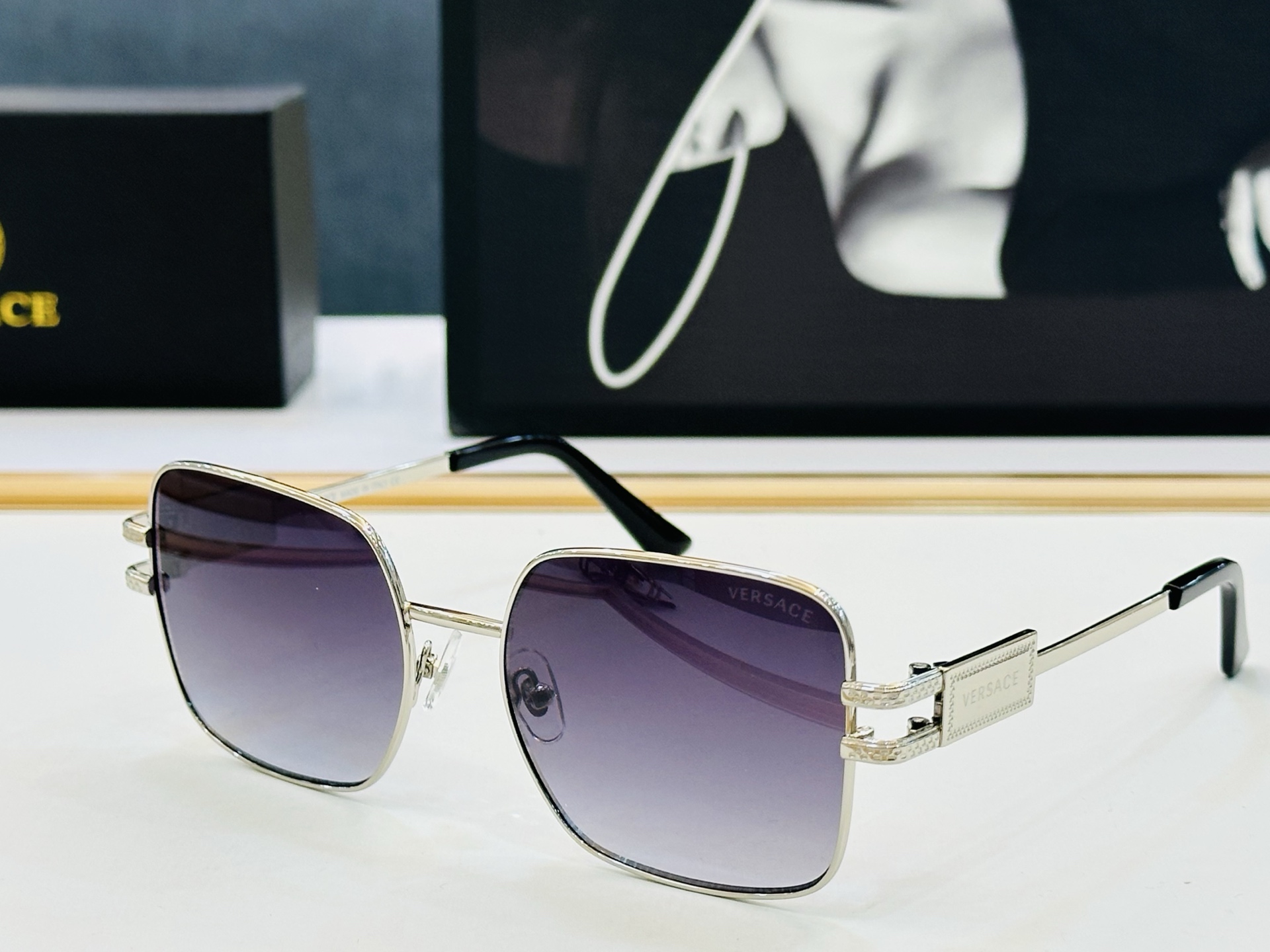 🎉🎉范思家 VERSACE✨✨✨MODEL：VE1303 Size：56口18-140 ✨L 有范