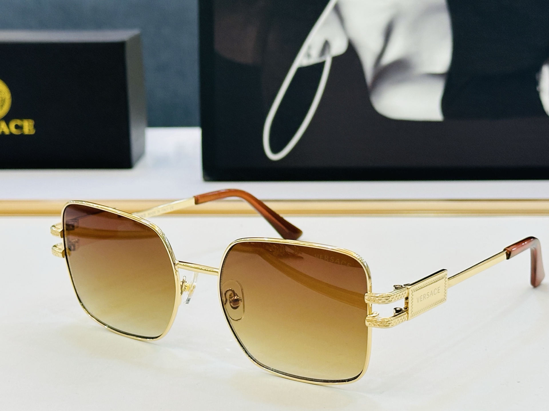 🎉🎉范思家 VERSACE✨✨✨MODEL：VE1303 Size：56口18-140 ✨L 有范