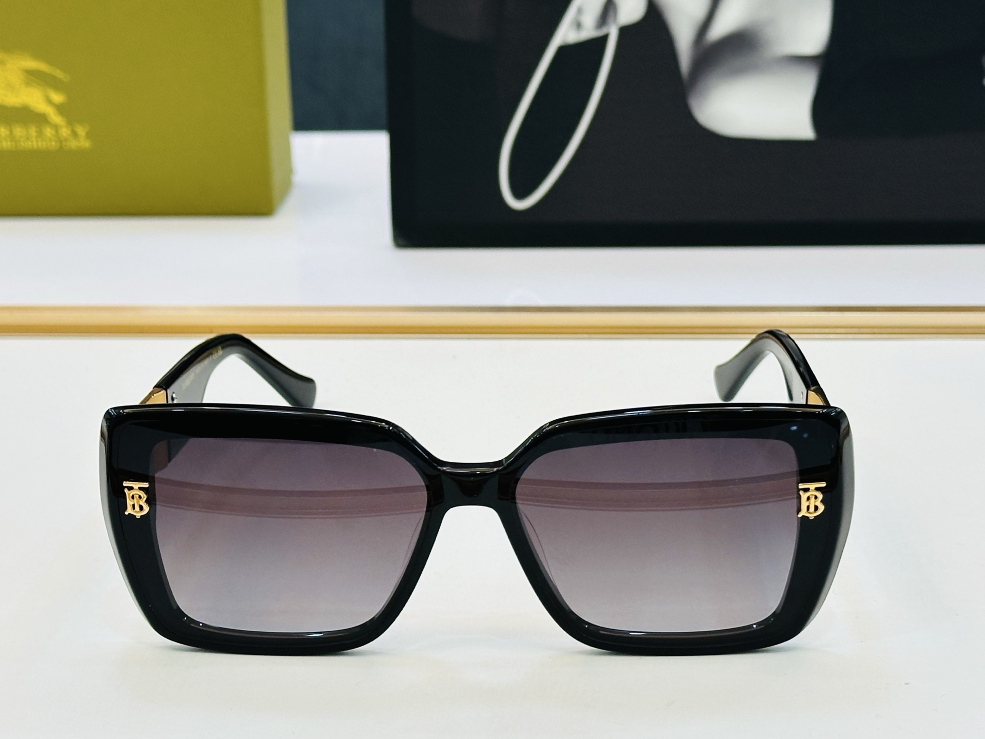 新款 BURBERR*🔻巴家 BE6009 百搭镜架Size：62口14-140 高品质 到货 🌲🌲🌲b