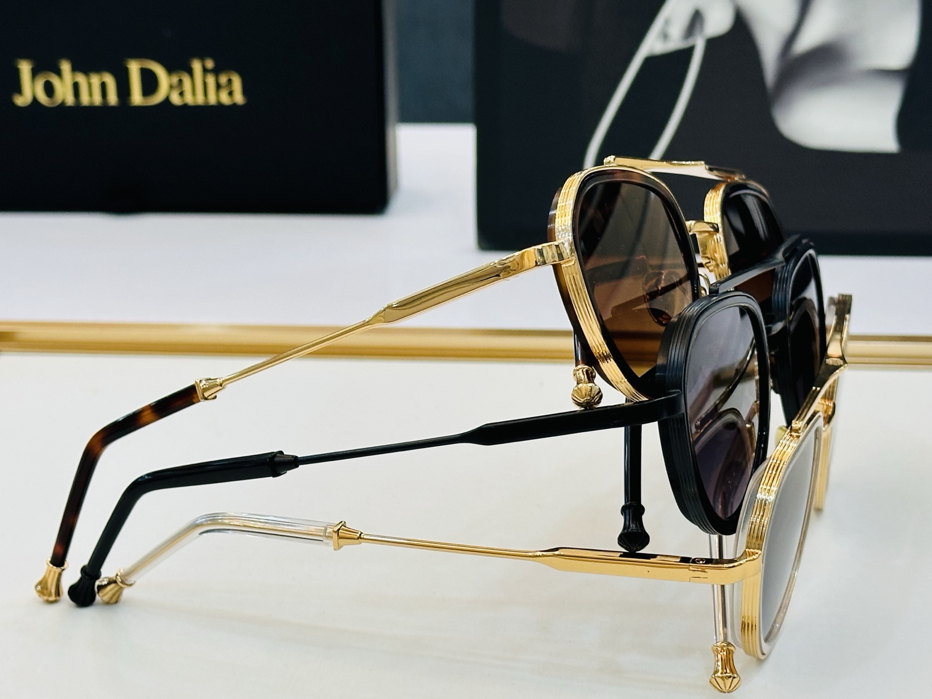 JACQUES MARIE C150 Size：50口24-145 日本手工眼镜 镜框採用上板材打造出 