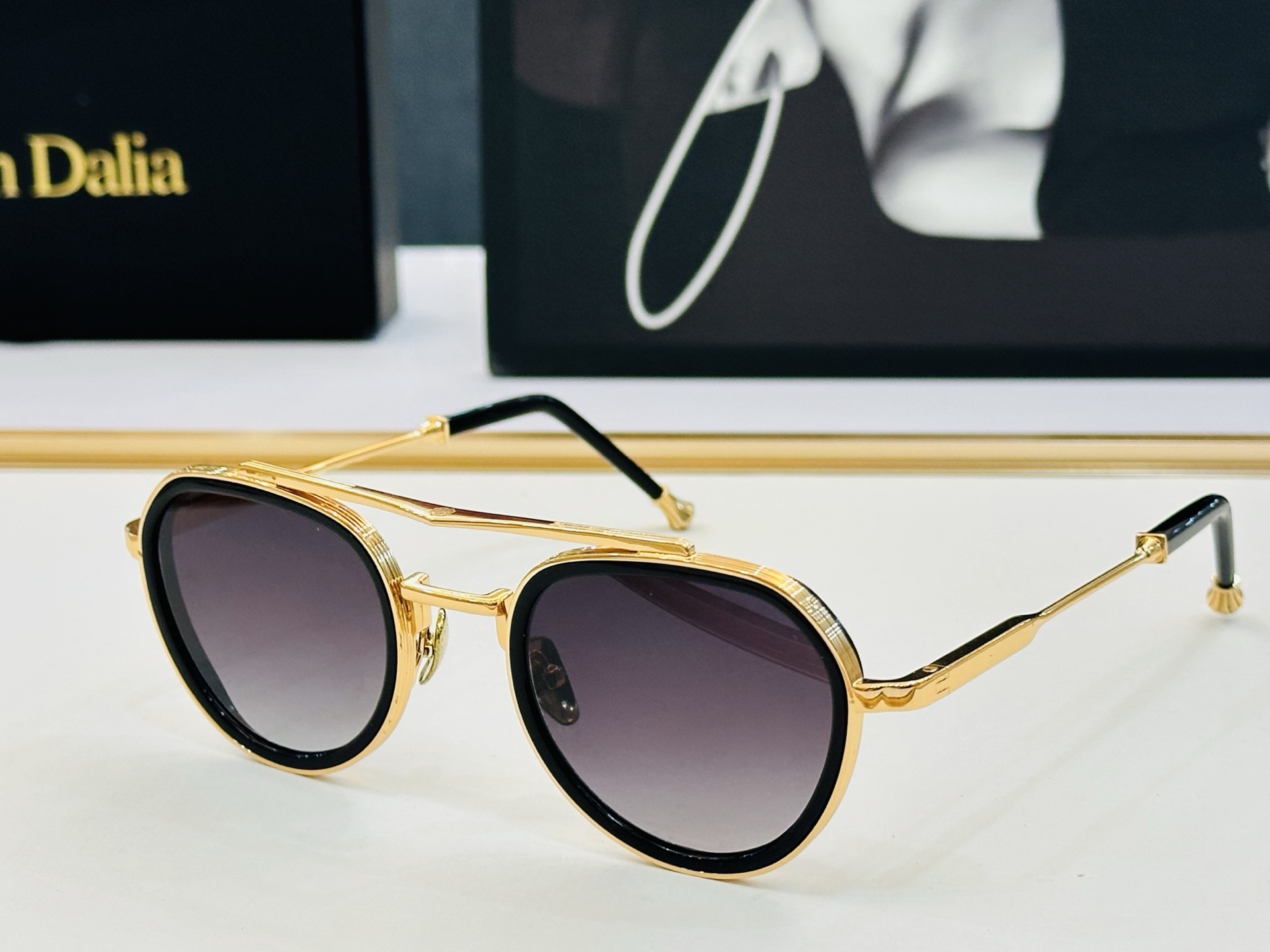 JACQUES MARIE C150 Size：50口24-145 日本手工眼镜 镜框採用上板材打造出 