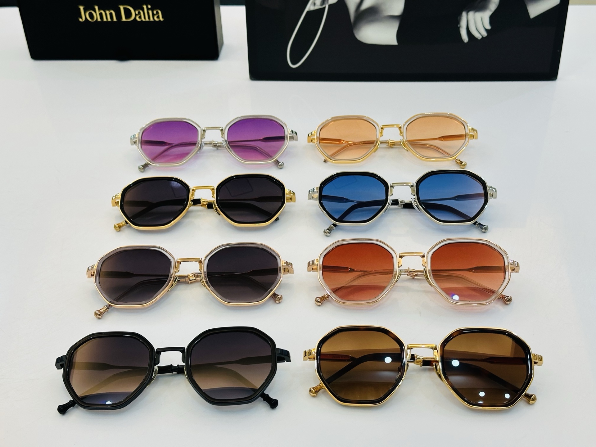 JACQUES MARIE C113 Size：50口24-145 日本手工眼镜 镜框採用上板材打造出 