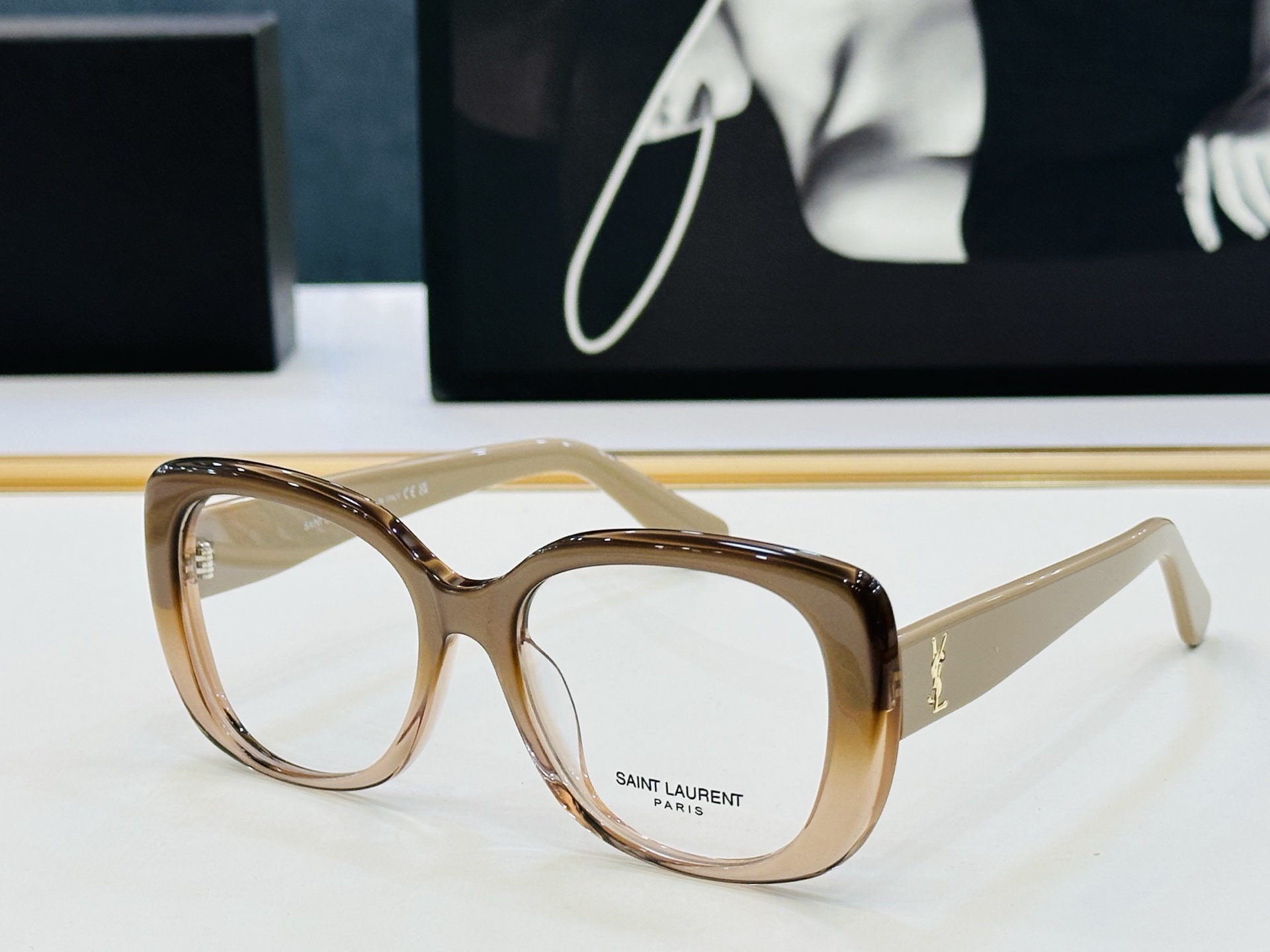 新款 YSL圣罗兰方形墨镜 🍎 SLM151 🍎Size：54口20-145 新品 百搭版型Z 做工细节