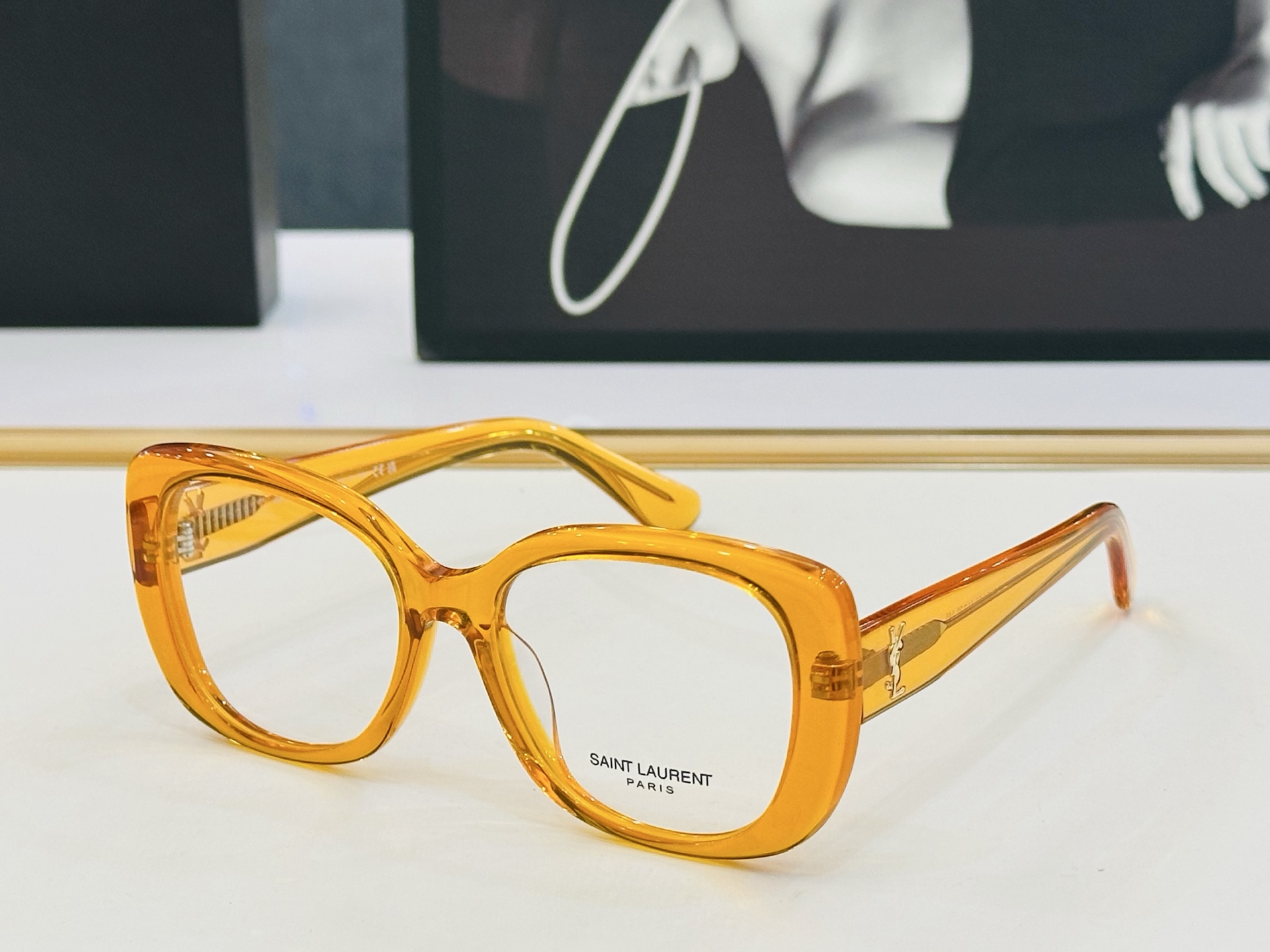 新款 YSL圣罗兰方形墨镜 🍎 SLM151 🍎Size：54口20-145 新品 百搭版型Z 做工细节