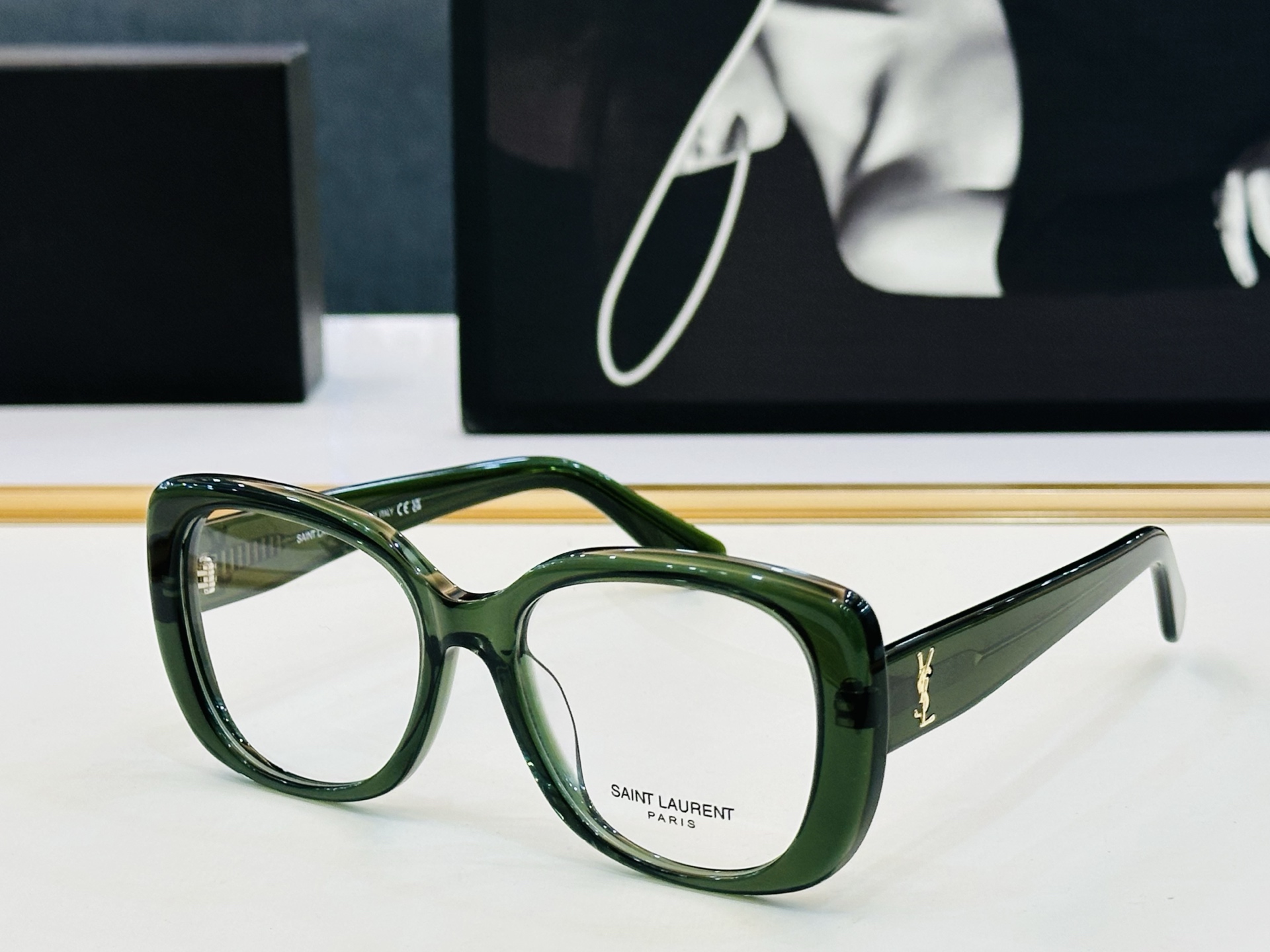 新款 YSL圣罗兰方形墨镜 🍎 SLM151 🍎Size：54口20-145 新品 百搭版型Z 做工细节