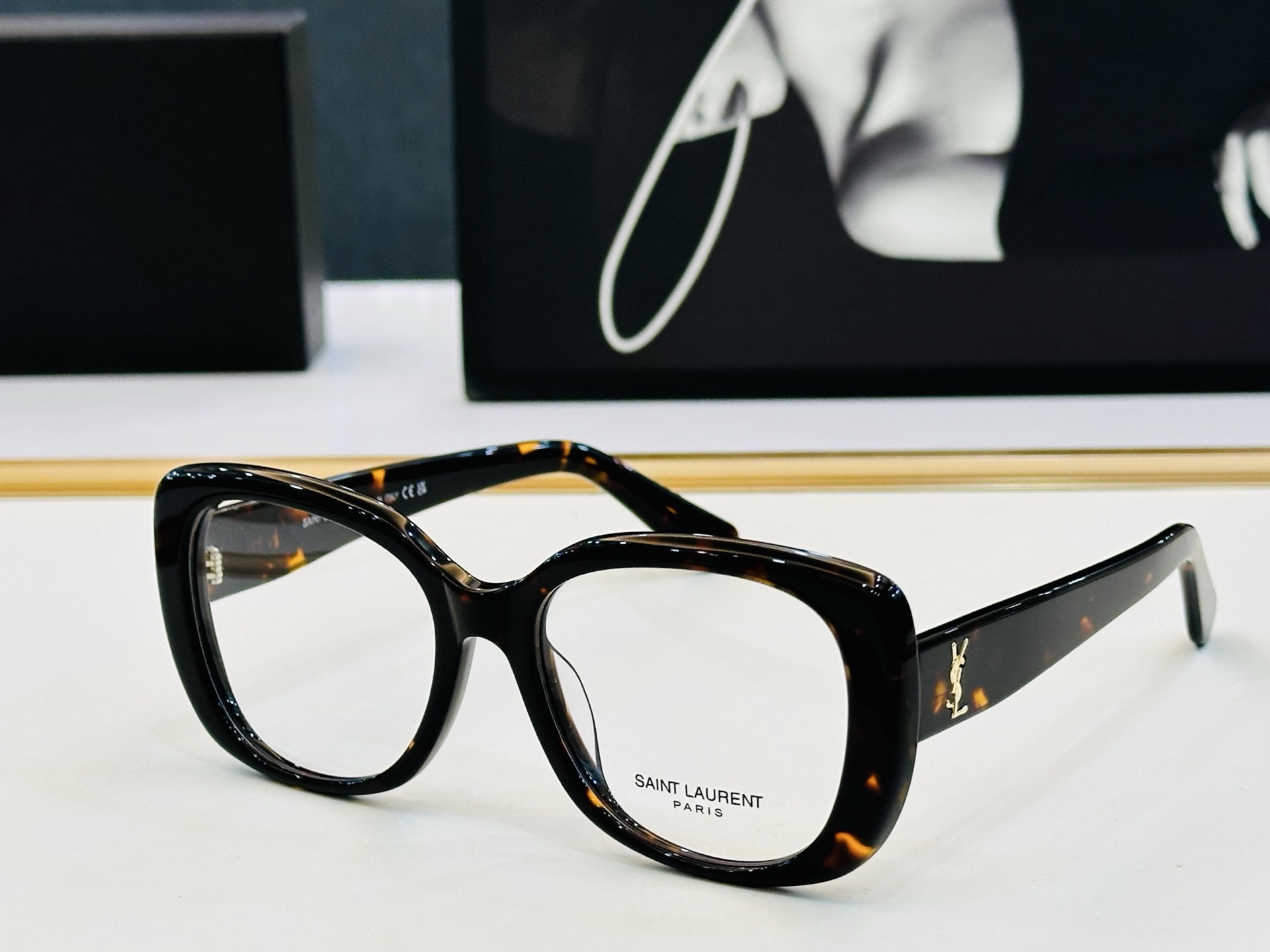 新款 YSL圣罗兰方形墨镜 🍎 SLM151 🍎Size：54口20-145 新品 百搭版型Z 做工细节