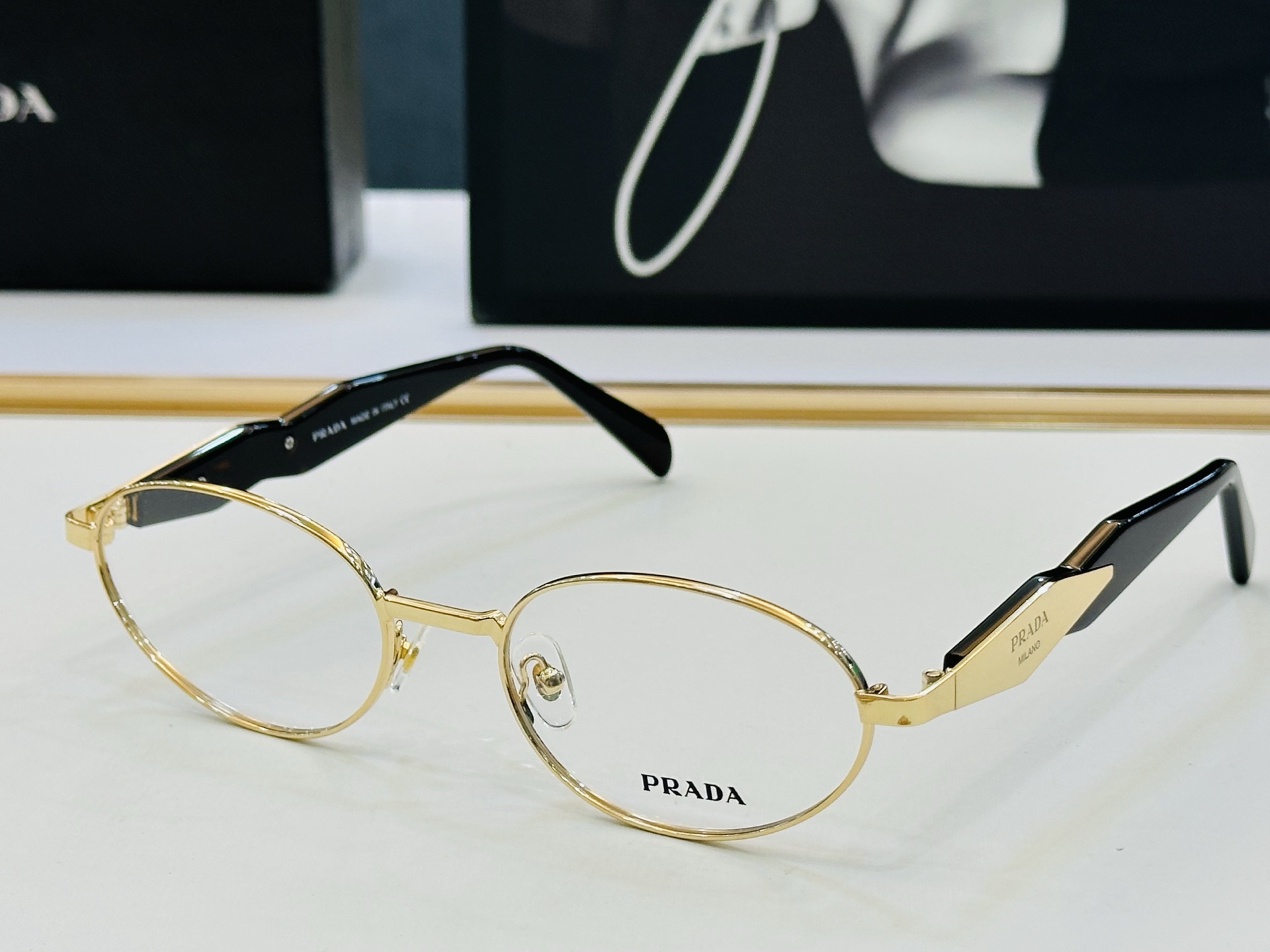 🔺PRAD*🔻普家 PR61ZV Size：56口20-145 眼镜系列堪称精湛制作 彰显独特个 L最新