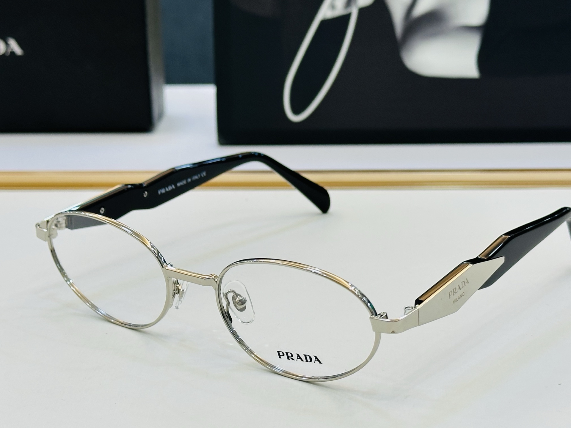 🔺PRAD*🔻普家 PR61ZV Size：56口20-145 眼镜系列堪称精湛制作 彰显独特个 L最新