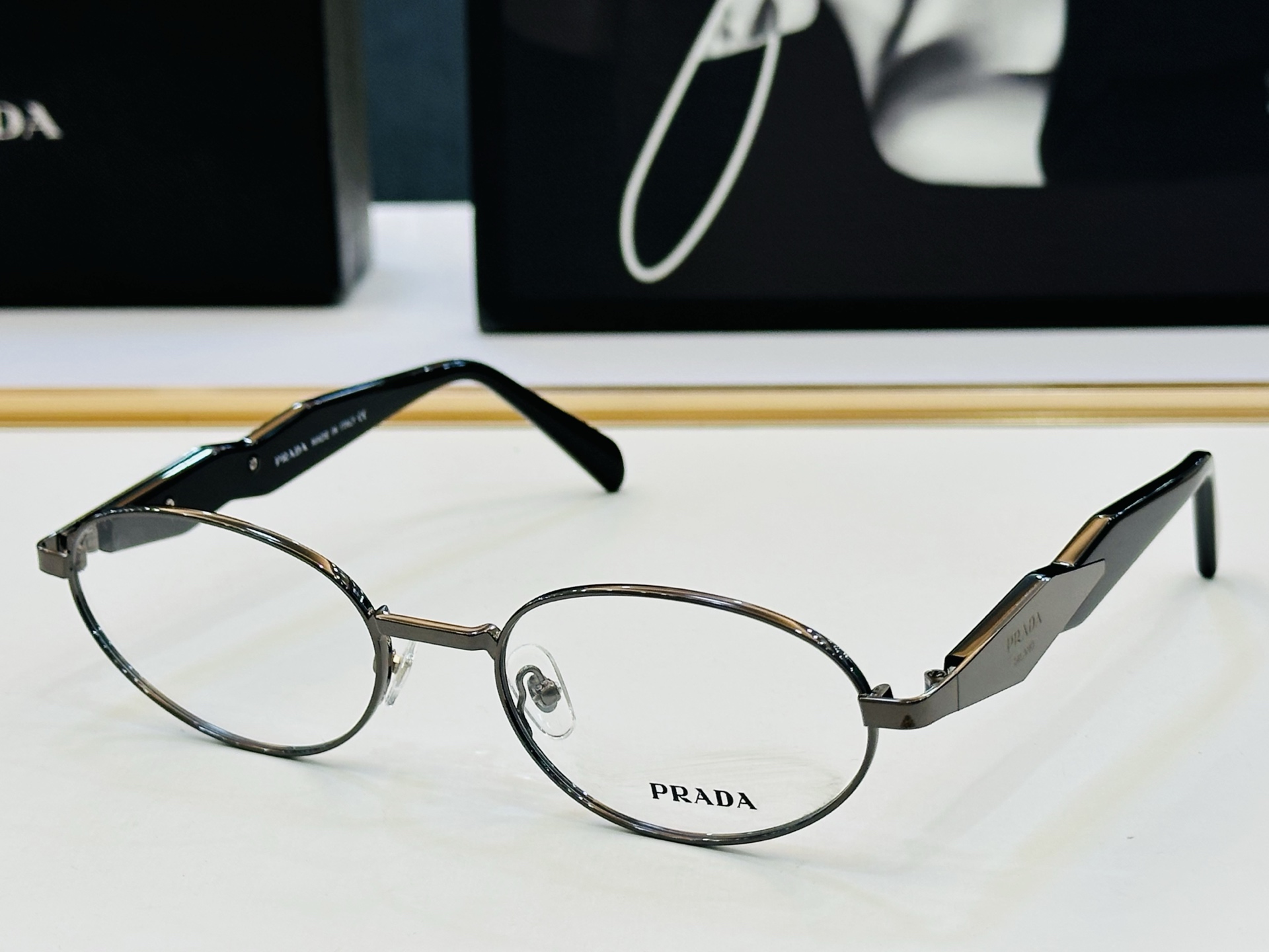 🔺PRAD*🔻普家 PR61ZV Size：56口20-145 眼镜系列堪称精湛制作 彰显独特个 L最新