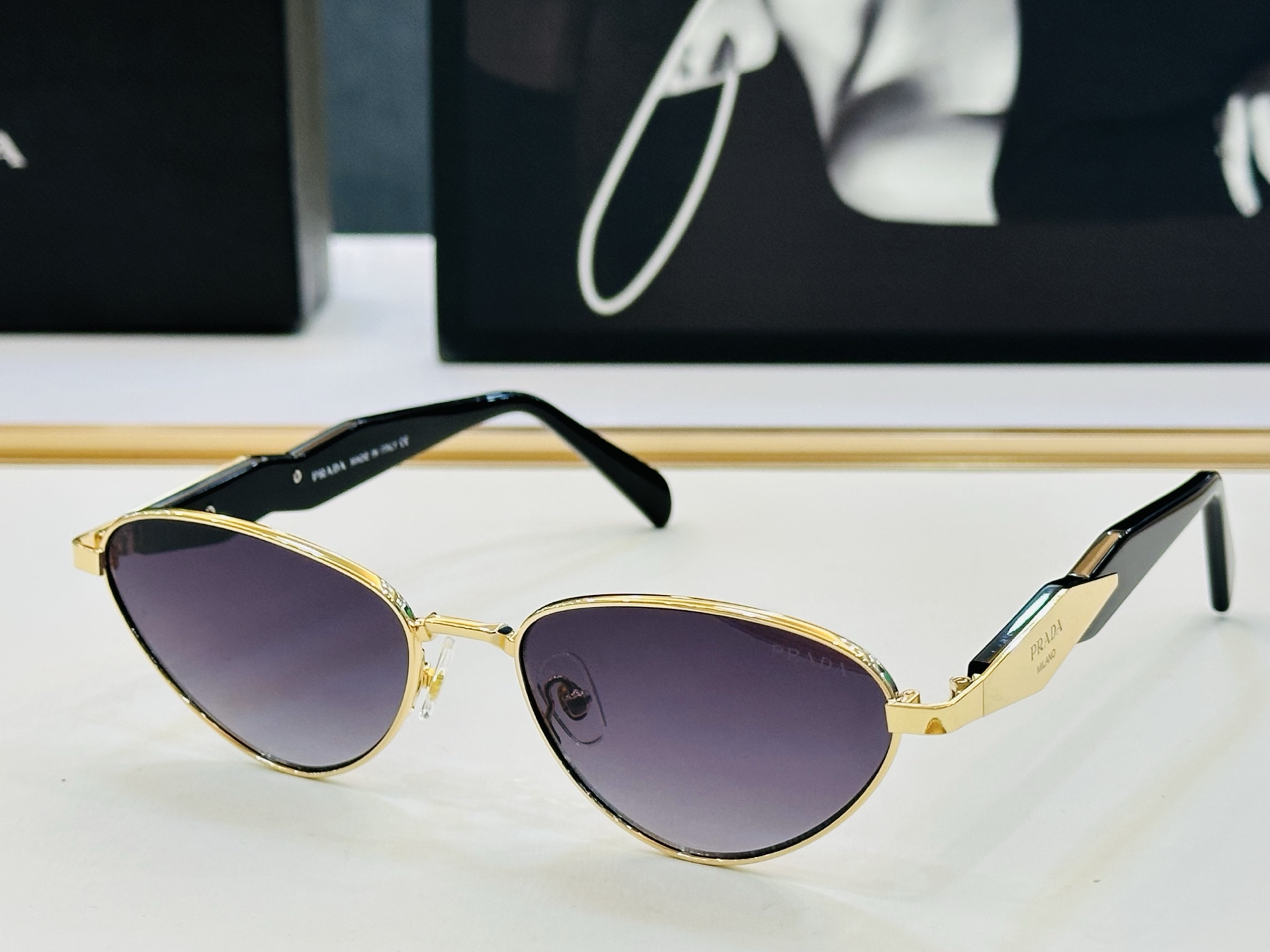 🔺PRAD*🔻普家 PR62ZV Size：57口17-145 眼镜系列堪称精湛制作 彰显独特个 L最新