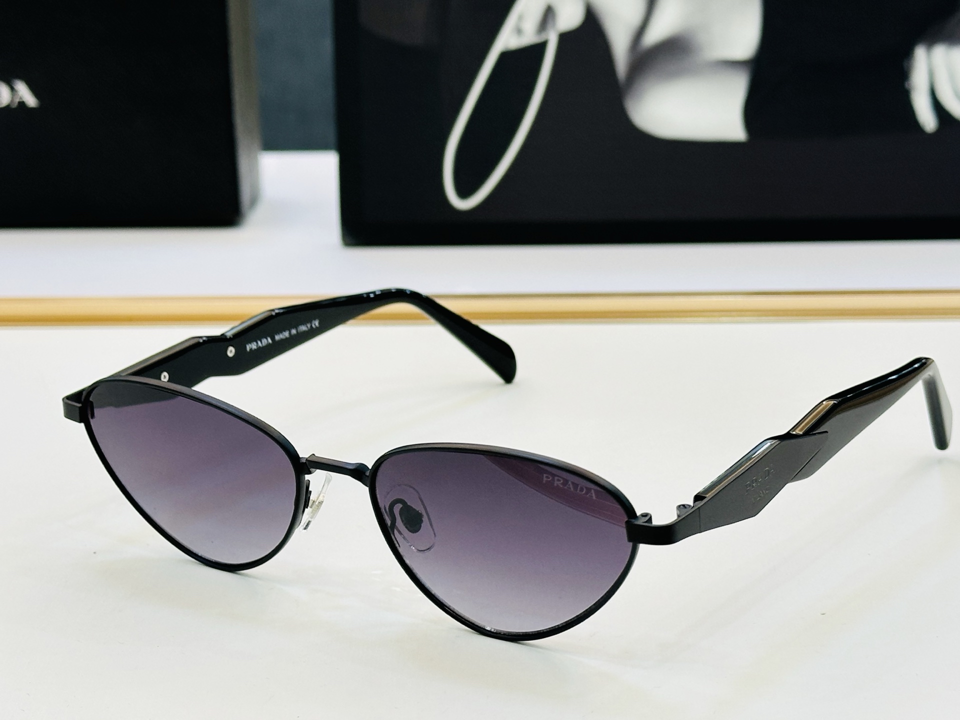 🔺PRAD*🔻普家 PR62ZV Size：57口17-145 眼镜系列堪称精湛制作 彰显独特个 L最新