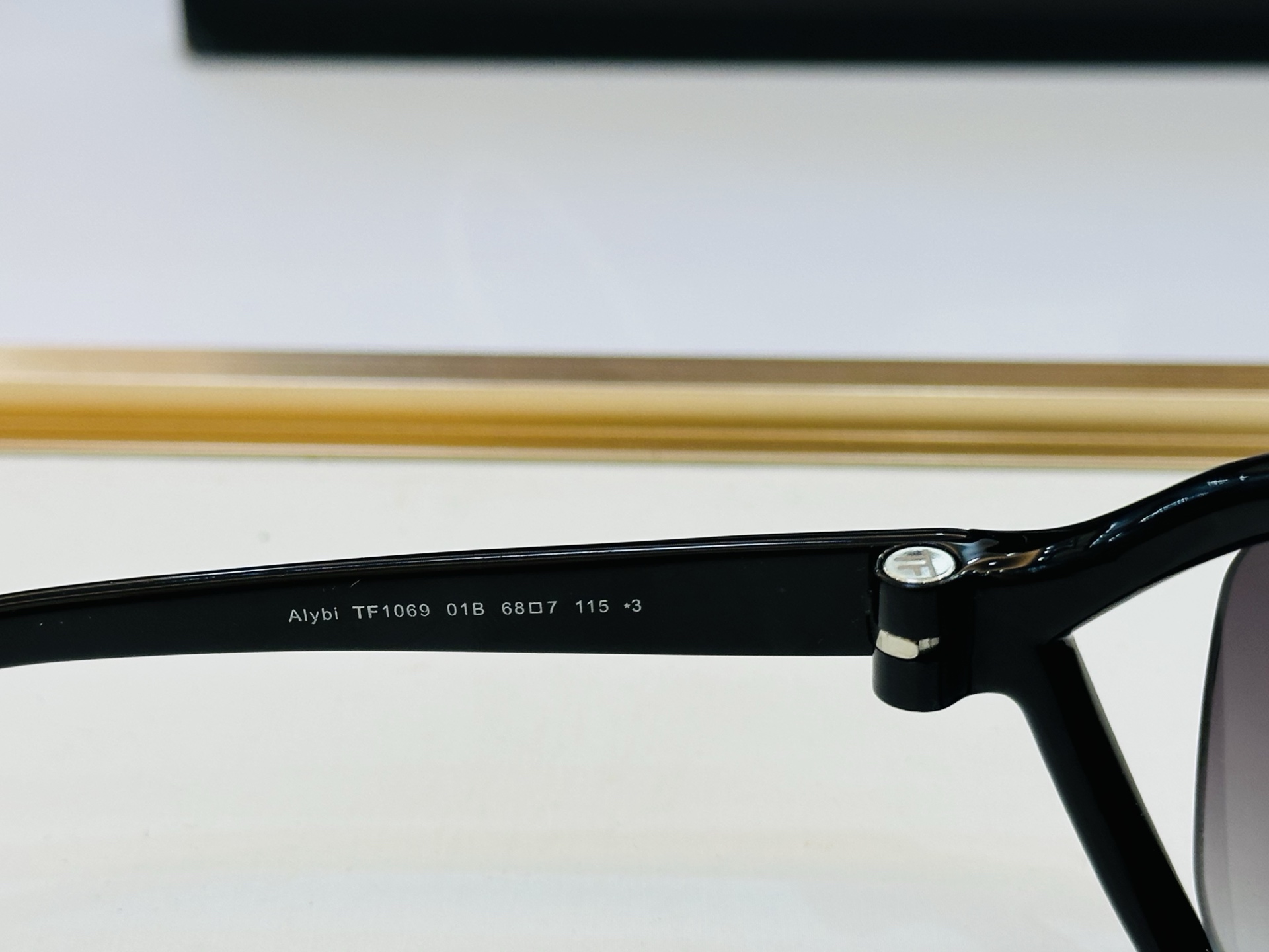 🔺TOM FOR*🔻 汤姆家 官网新款 TF1069 Size：68口7-115 经典时尚 🔝🔝FD采用