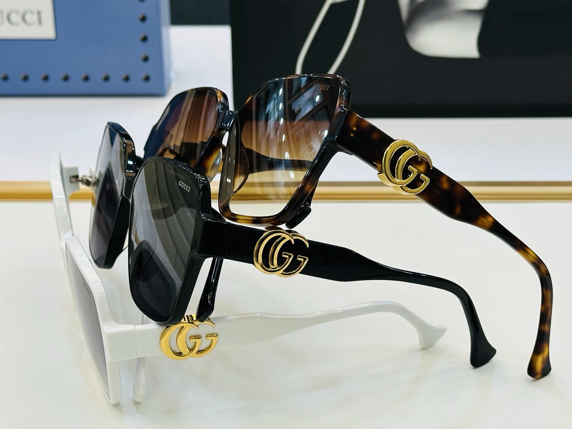 GUCC* 古家 GG1646 🐝🐝系列 Size：61口15-140 🍁🍁K 超绝品质 太阳镜 。