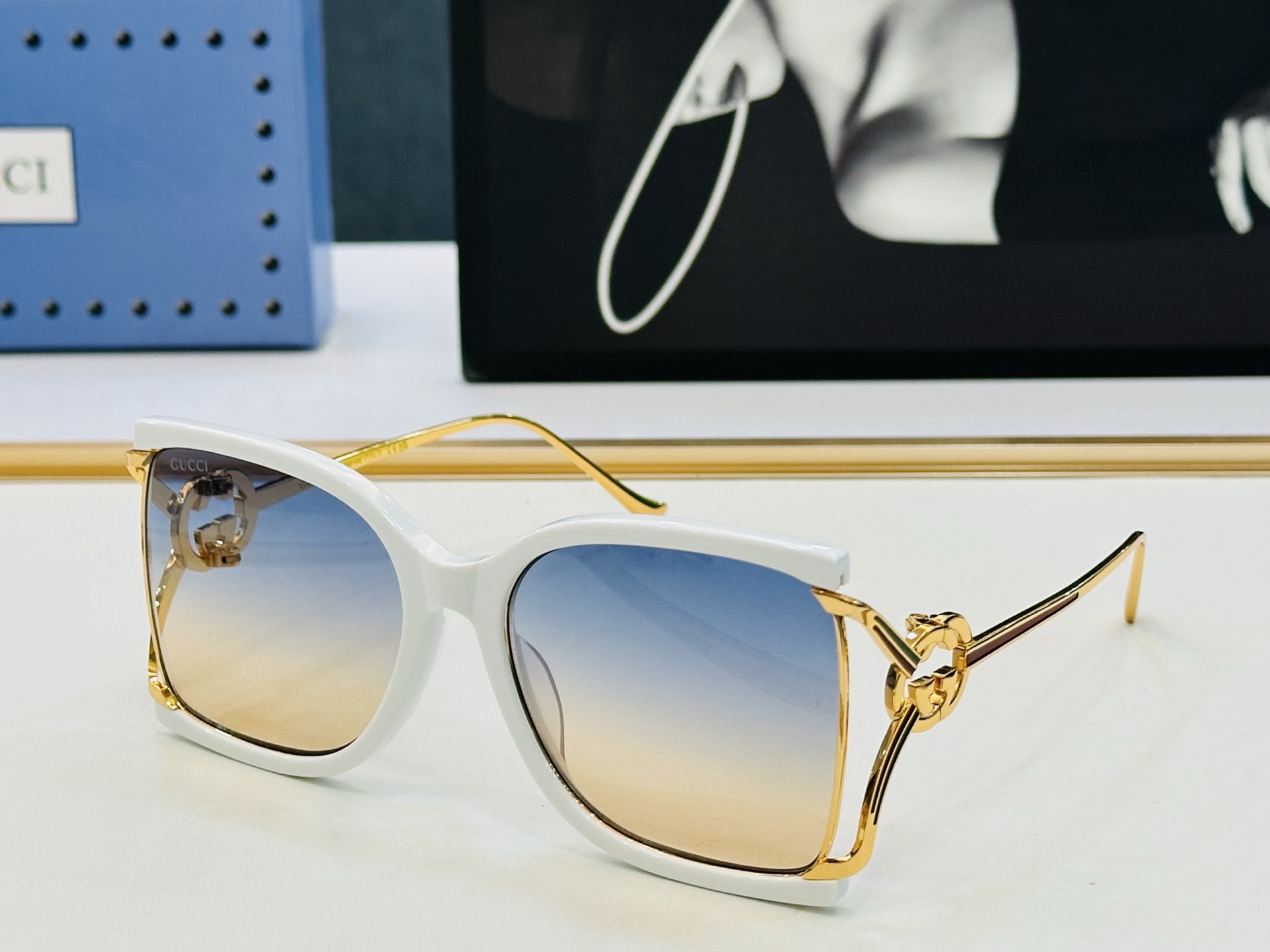 GUCC* 古家 GG1670 🐝🐝系列 Size：59口19-132 🍁🍁K 超绝品质 太阳镜 。