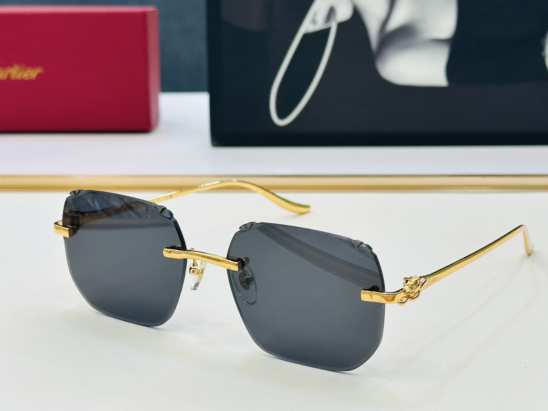 NO:553537,Original Cartie* Kajia official website classic sunglasses CT0731S Size 58 mouth 17-137 Big brand brand with exquisite electroplating craftsmanship XL looks full of elegance when worn!  glasses, sunglasses, sunglasses, glasses, cartier19860909原版Cartie* 卡家 官网经典款 太阳镜 CT0731S Size58口17-137 电镀工艺精湛大牌品 XL戴起来气质十足！ 眼镜墨镜太阳镜,眼镜,cartier,glasses