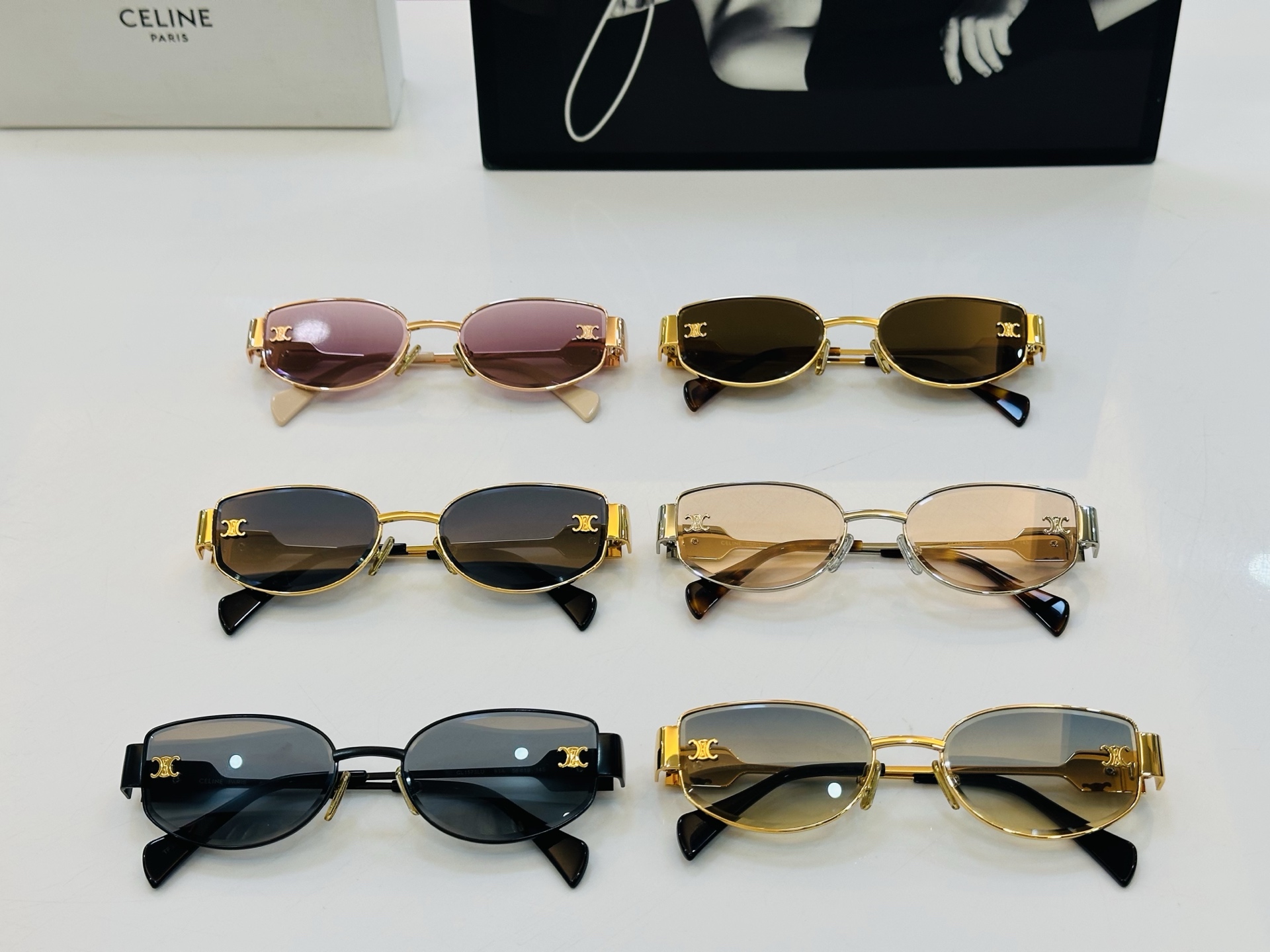 【CELINE】赛琳 CL1573LU Size：56口19-145 一直热销的款式 欧美风 光泽度好 