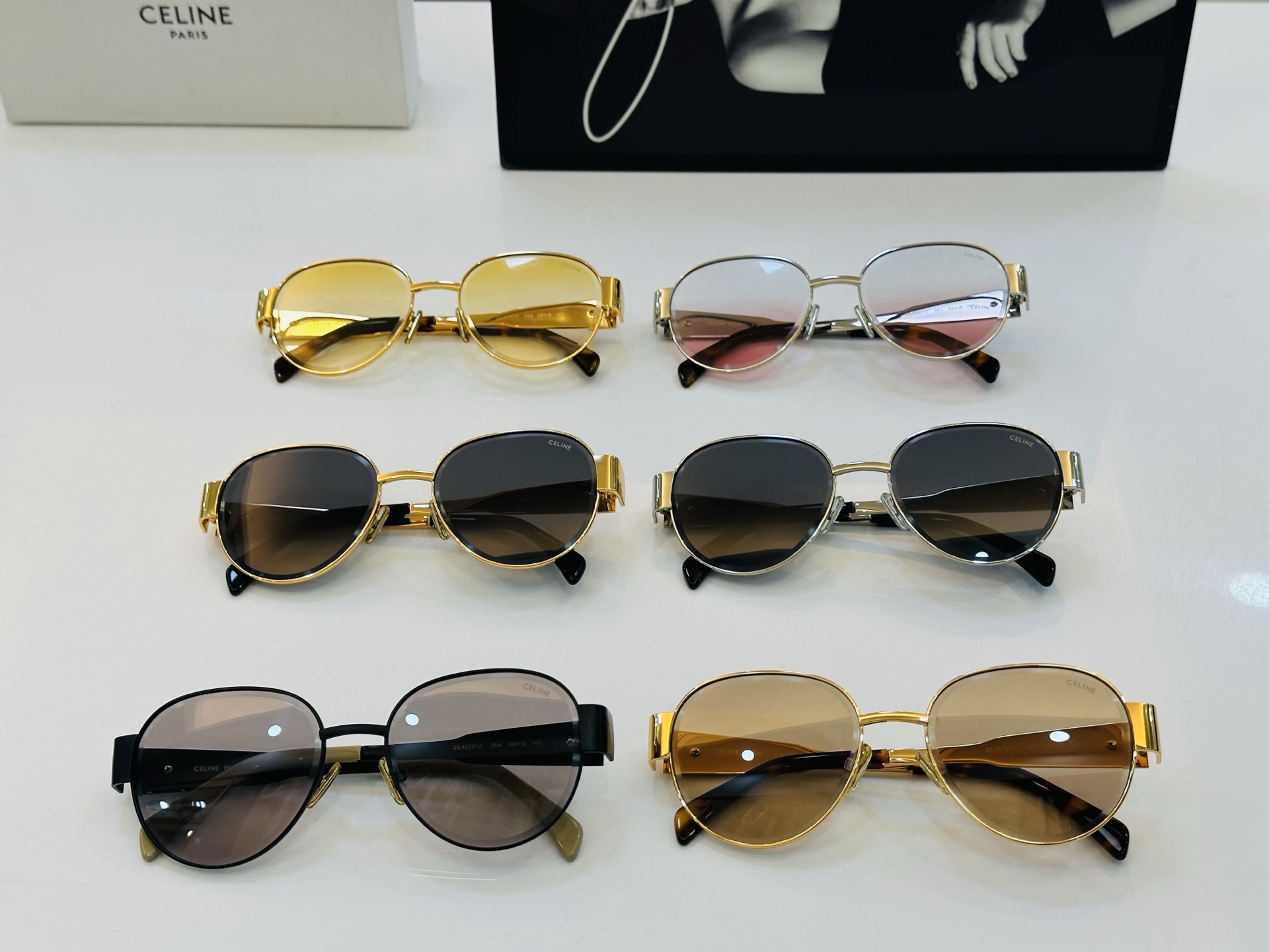 【CELINE】赛琳 CL42131 Size：56口18-145 一直热销的款式 欧美风 光泽度好 质